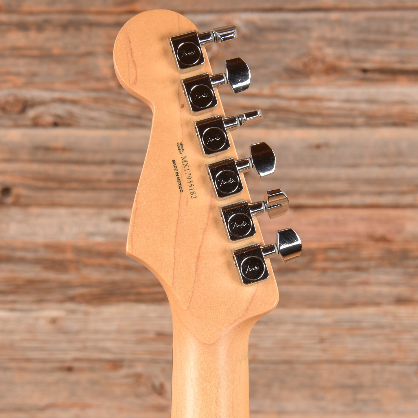 Fender Standard Stratocaster Lake Placid Blue 2017