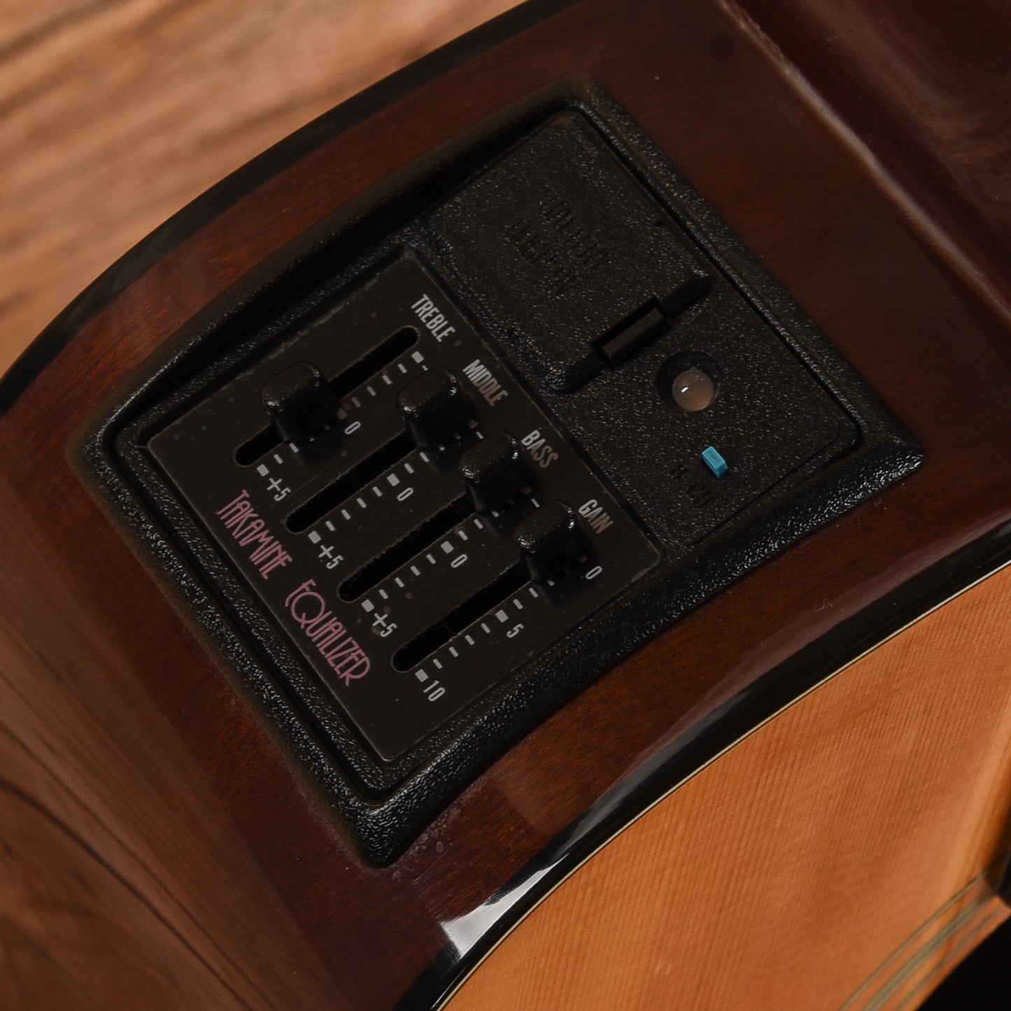 Takamine G Series EG-335SC Natural