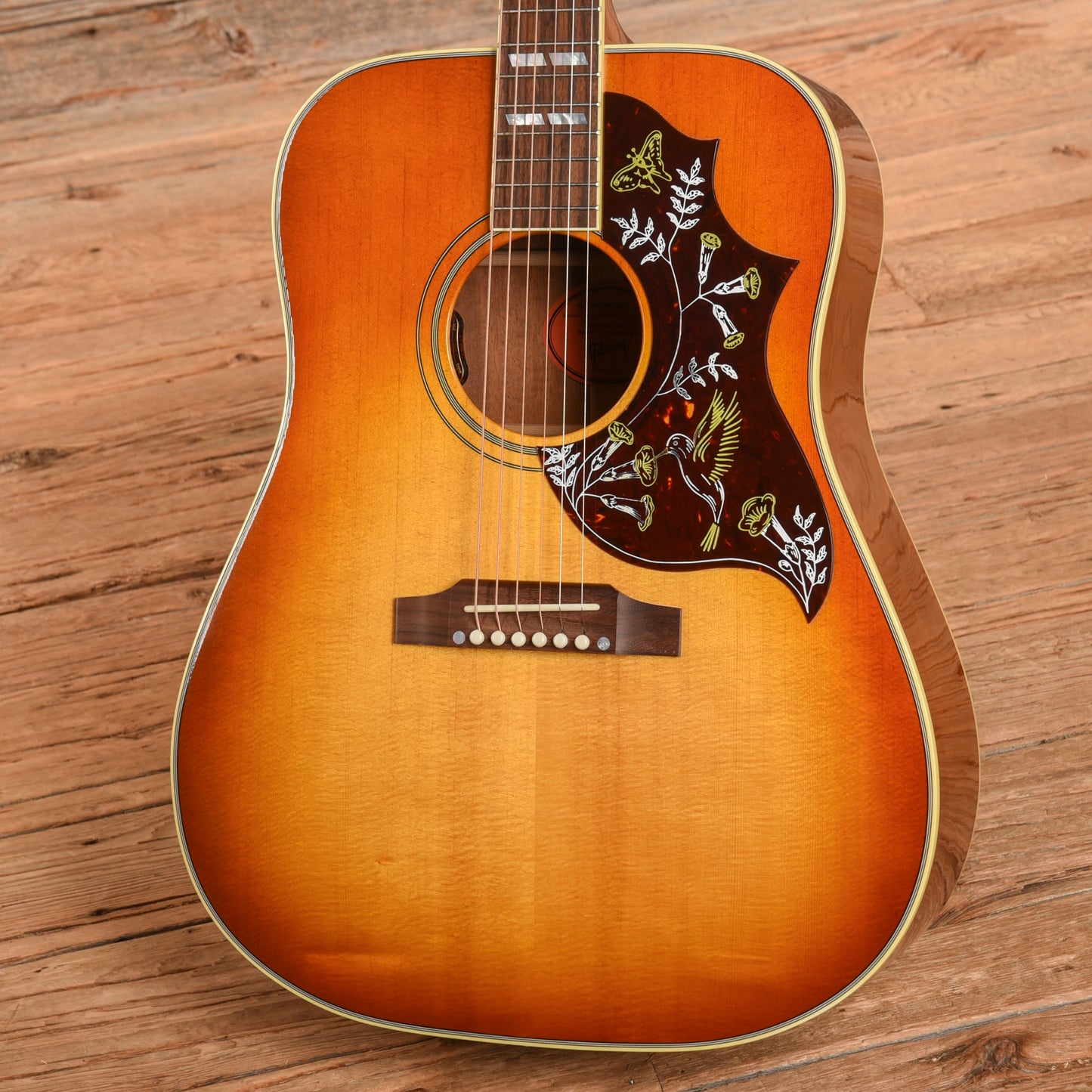 Gibson Hummingbird Sunburst 2023
