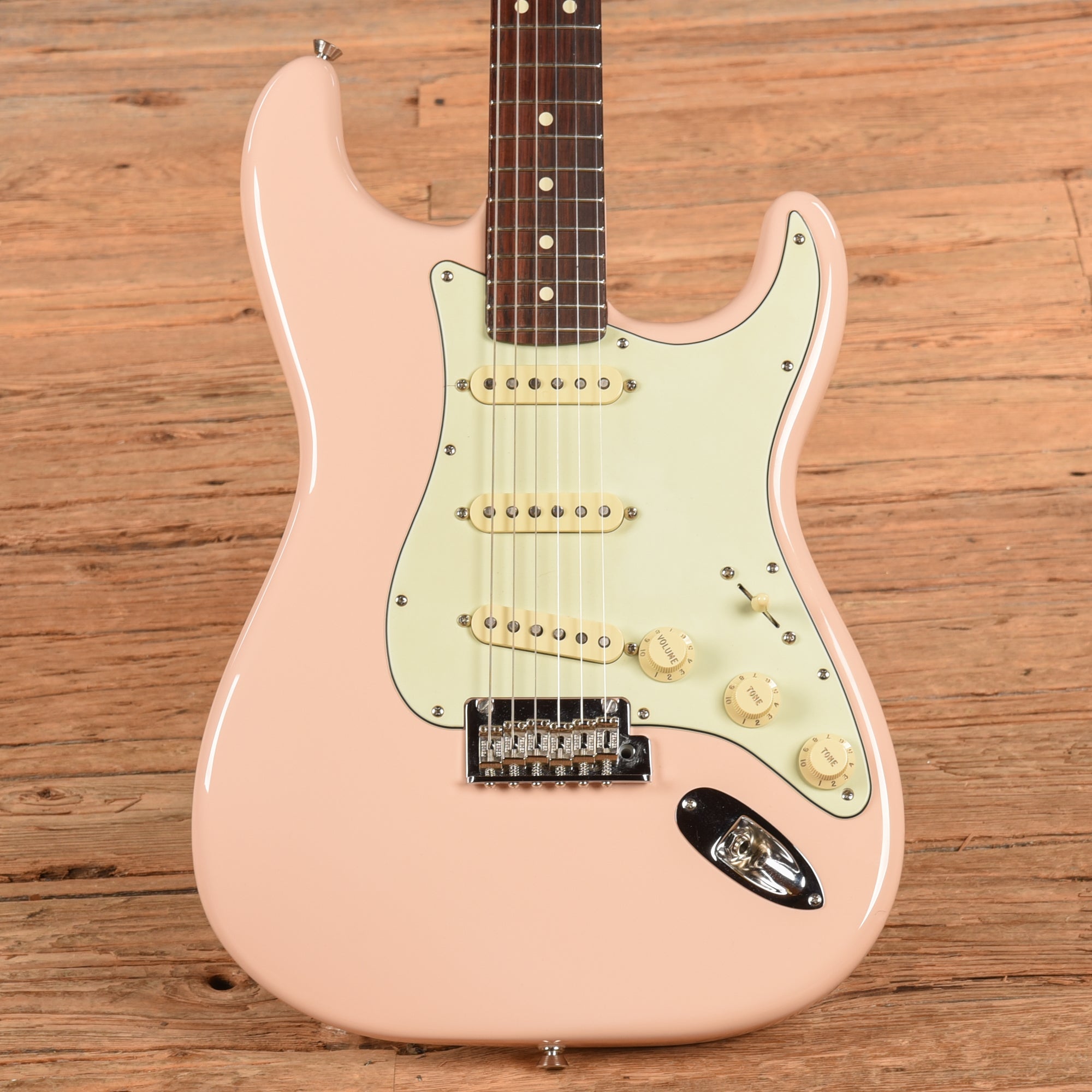 Fender Limited Edition American Professional II Stratocaster w/Rosewood Neck Shell Pink 2021
