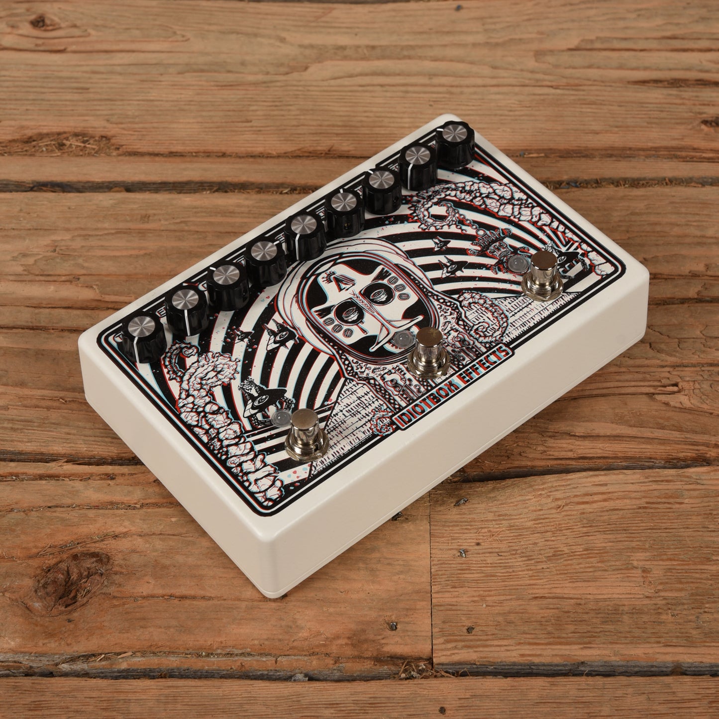 Idiot Box 3D Triple Delay