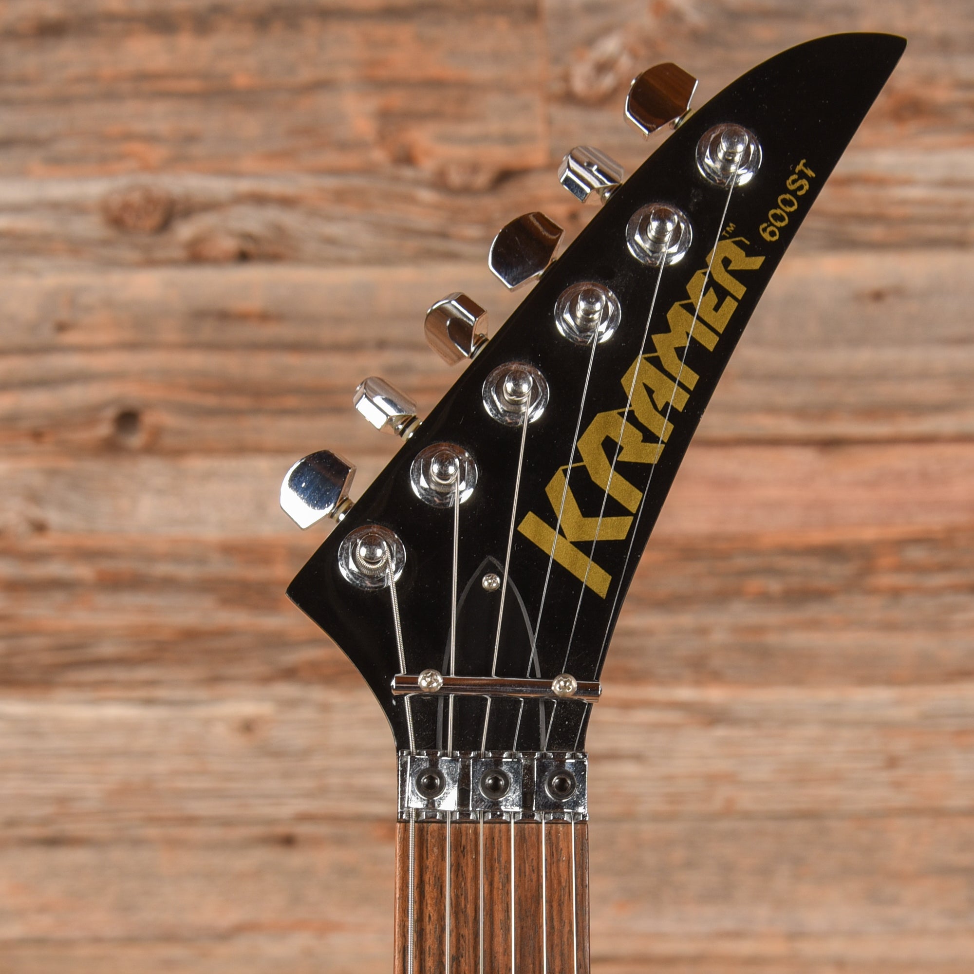 Kramer 600ST Metallic Red