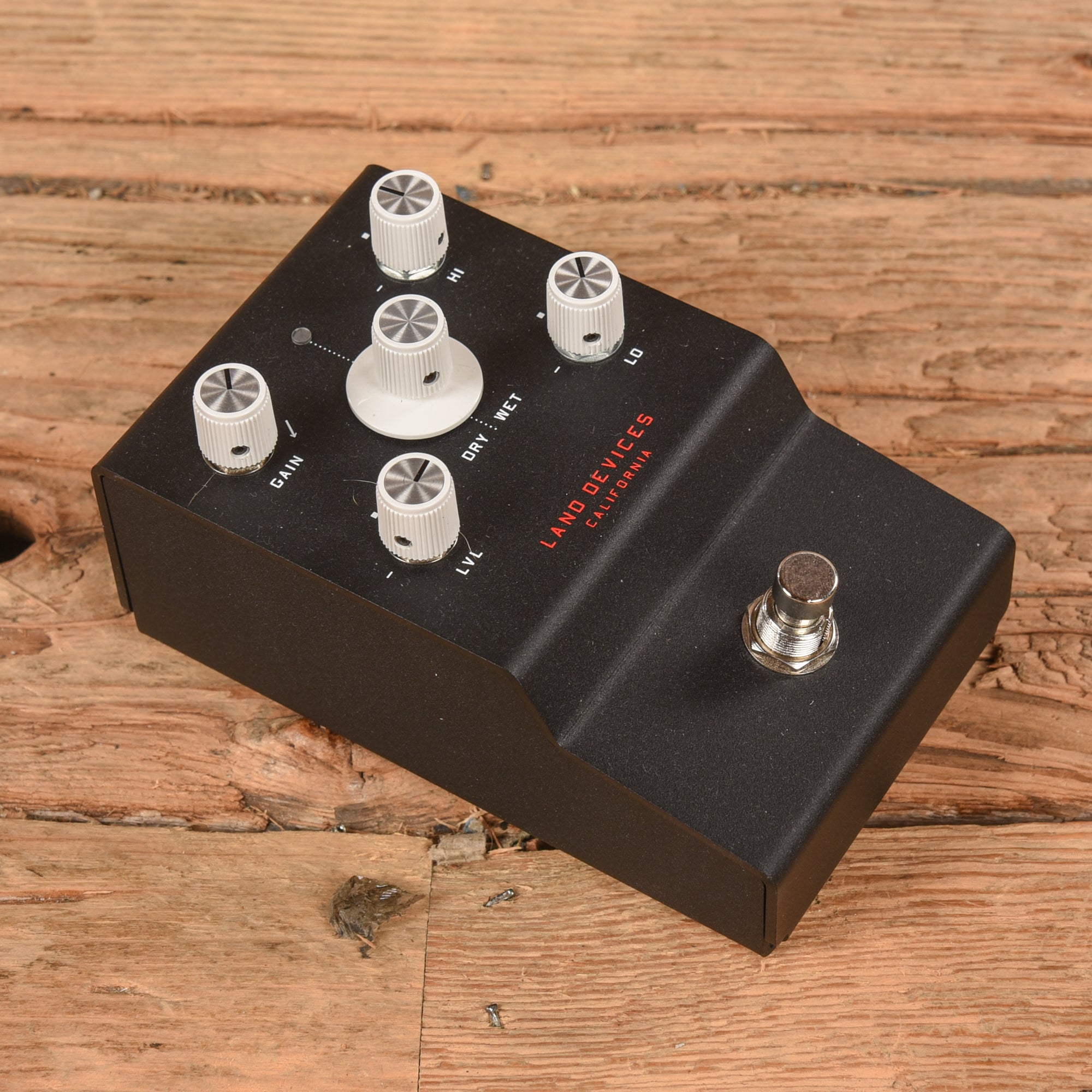 Land Devices Hunter Stereo Distortion