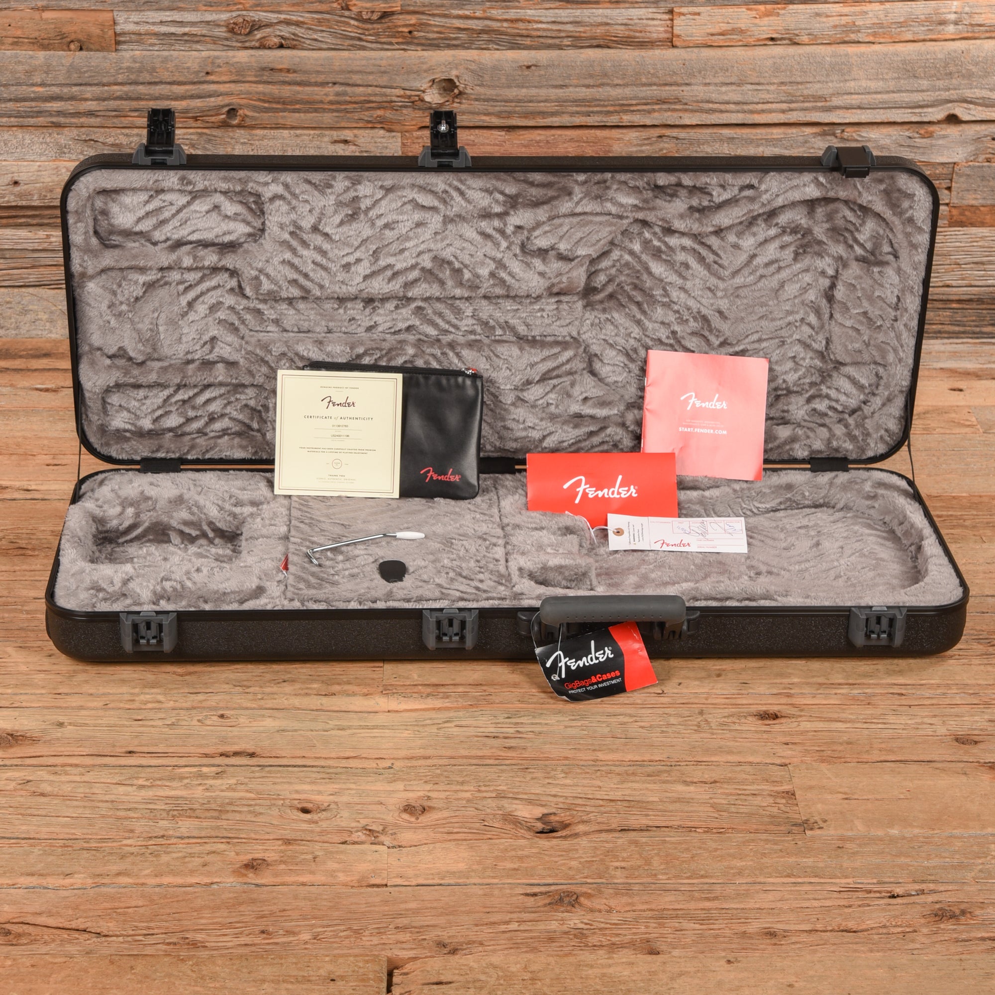 Fender H.E.R. Signature Stratocaster Chrome Glow 2024