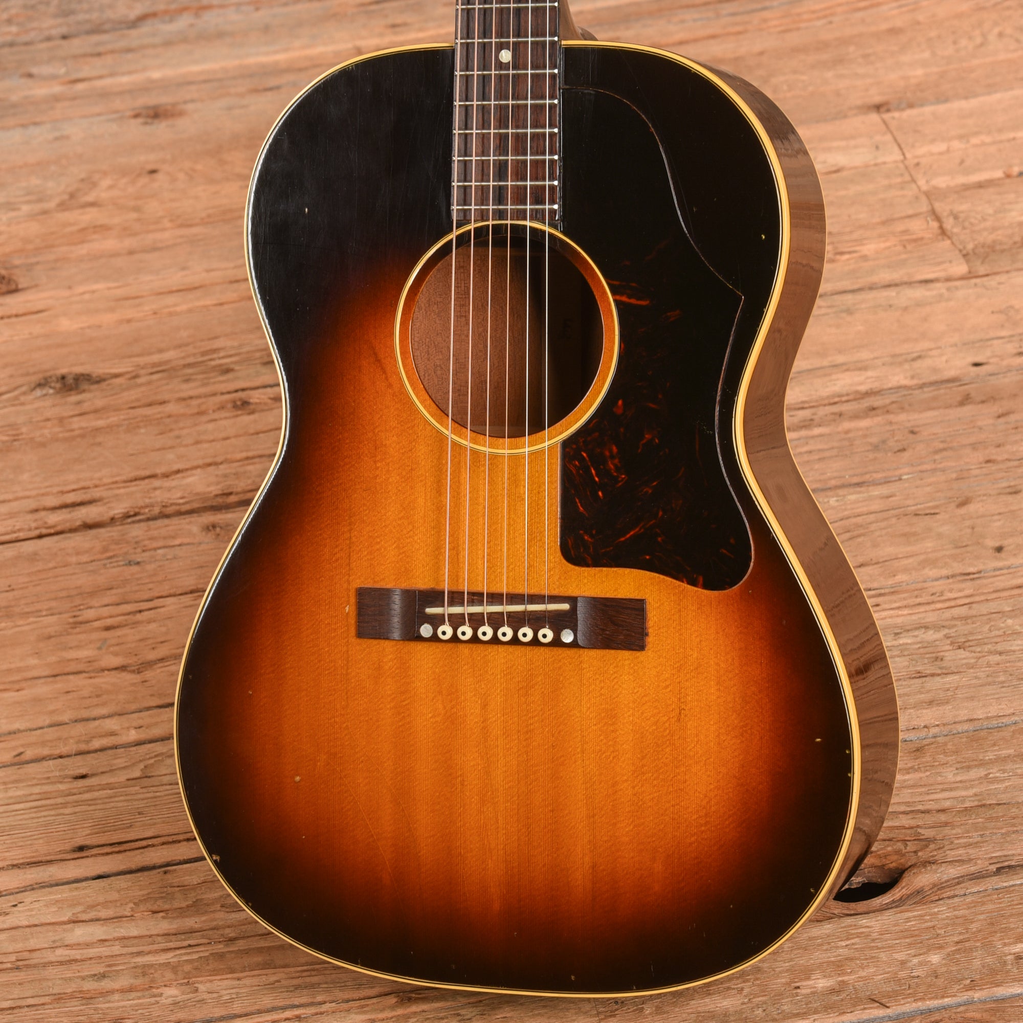 Gibson LG-2 Sunburst 1958