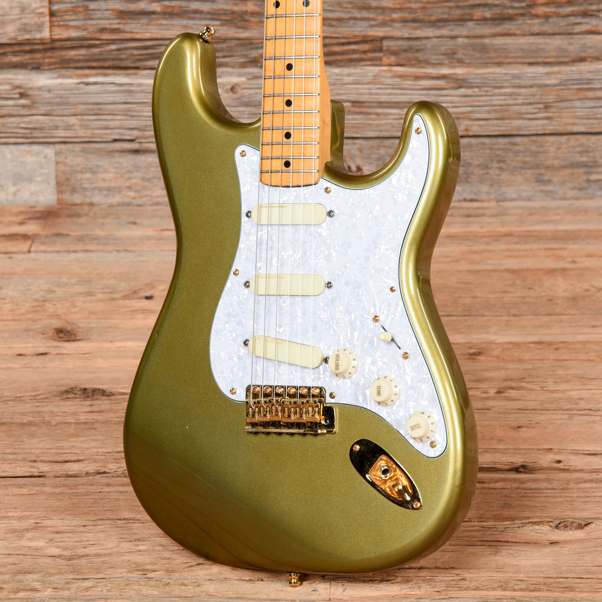 Fender '50s Stratocaster Reissue MIJ HLE Gold