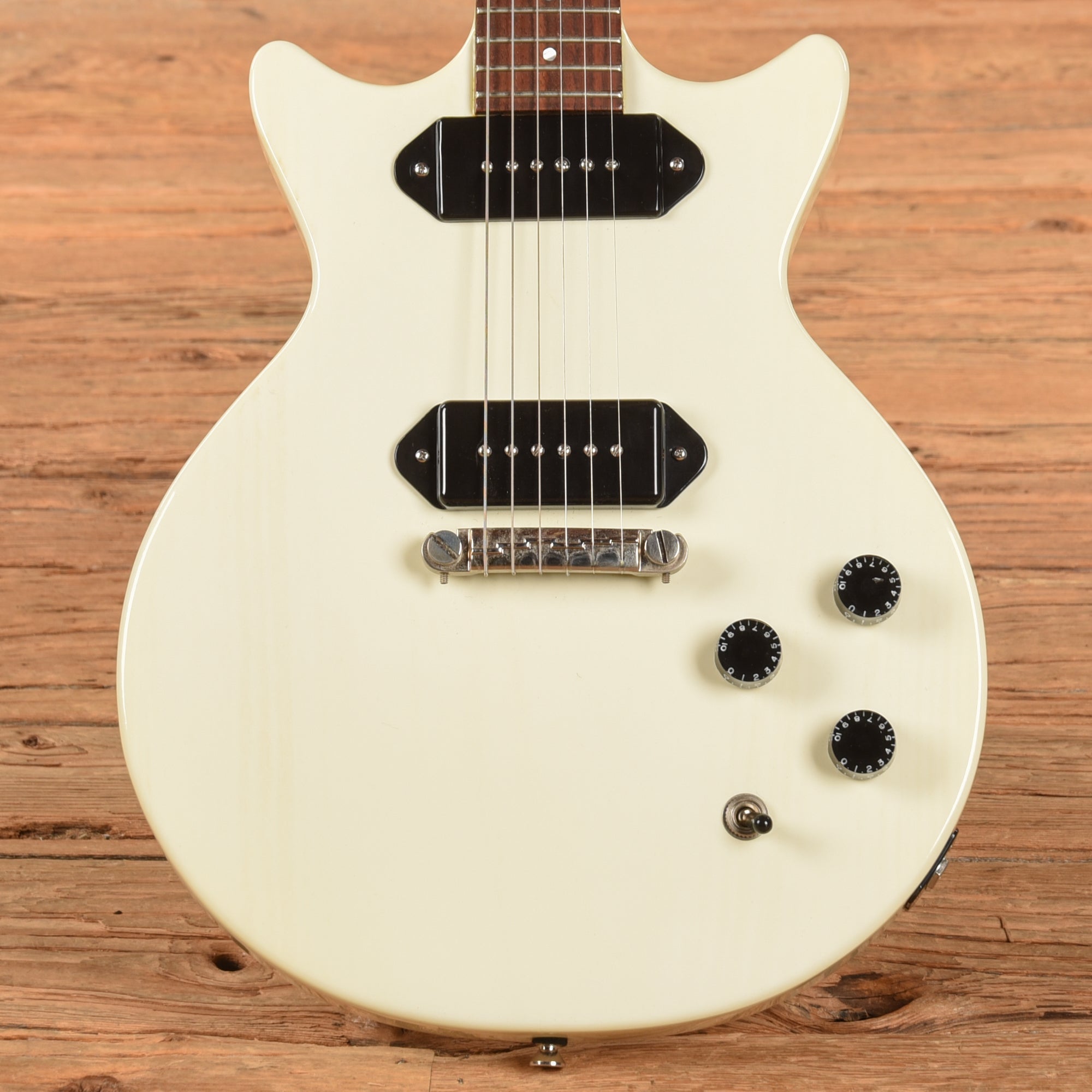 Heritage H-137 DC White 2016