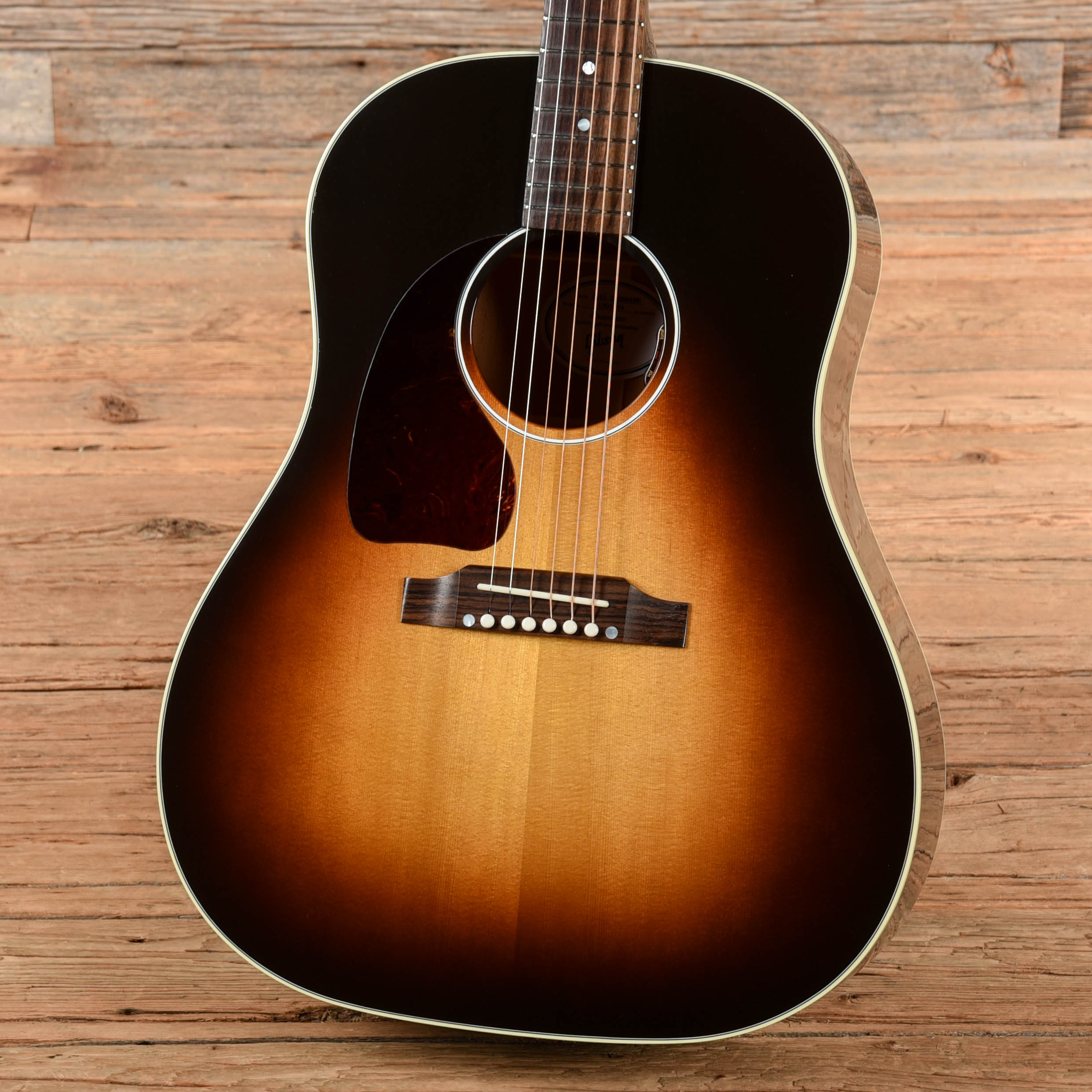 Gibson J-45 Standard Sunburst 2025 LEFTY