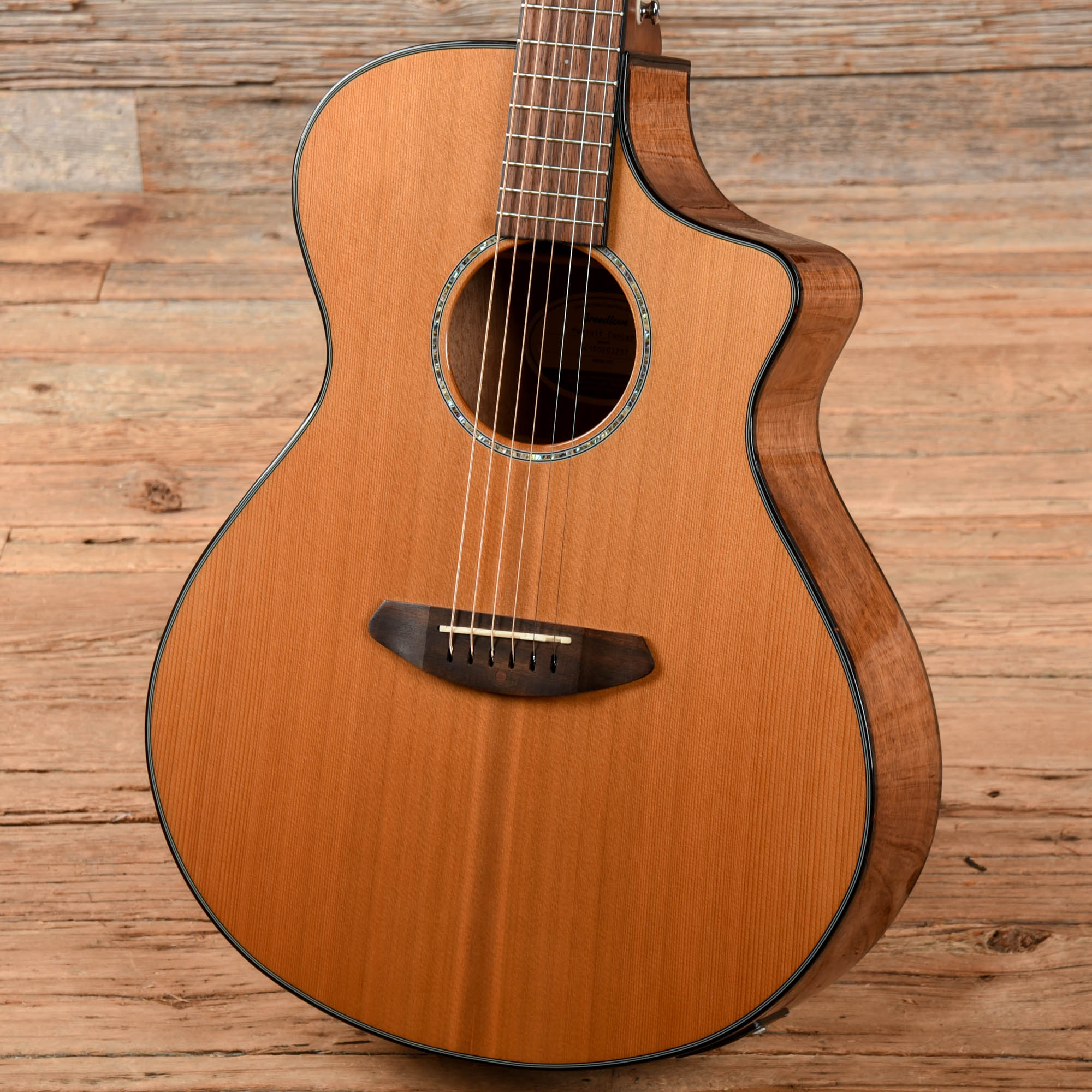 Breedlove Pursuit Concert Natural 2015