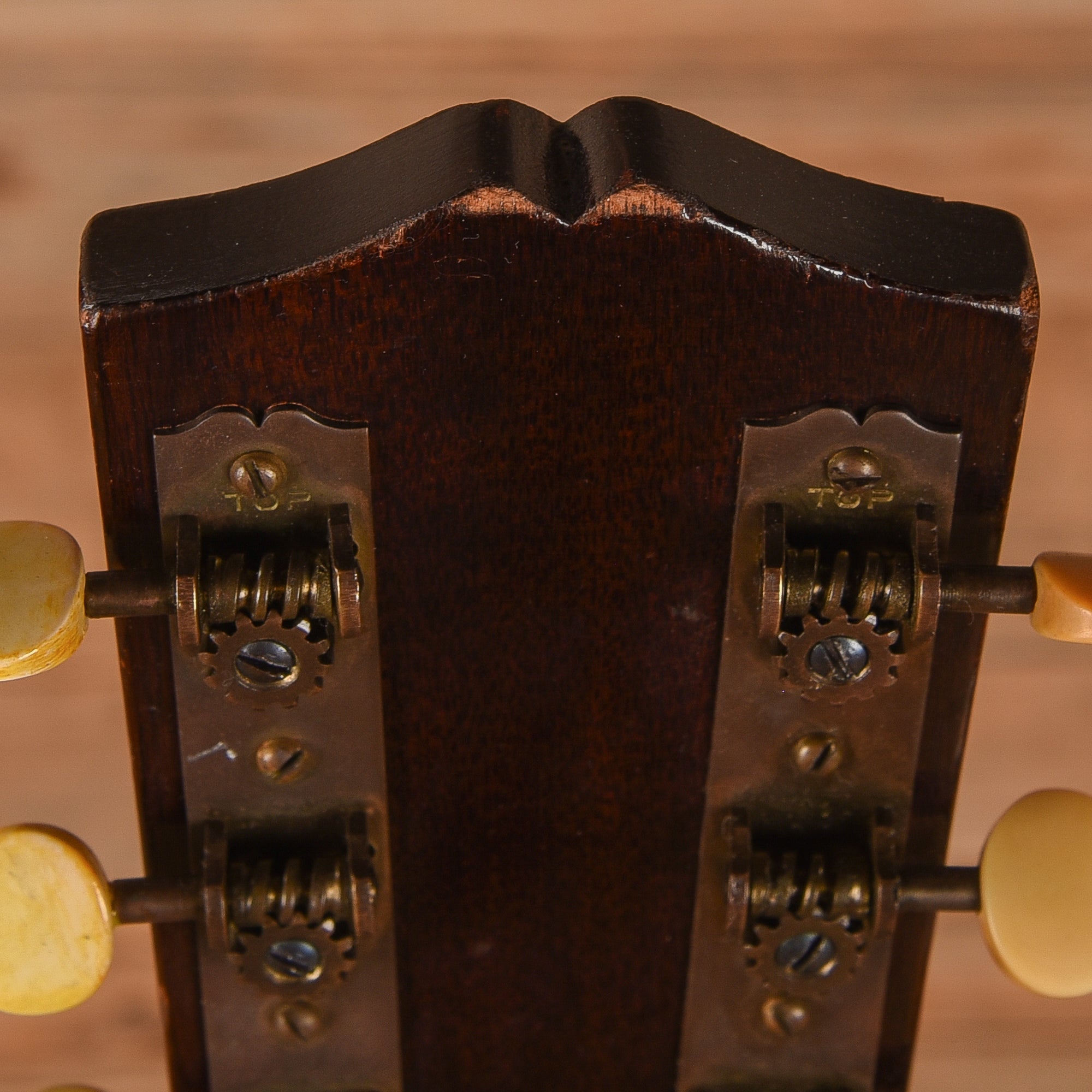 Gibson HG-00 Sunburst 1930s