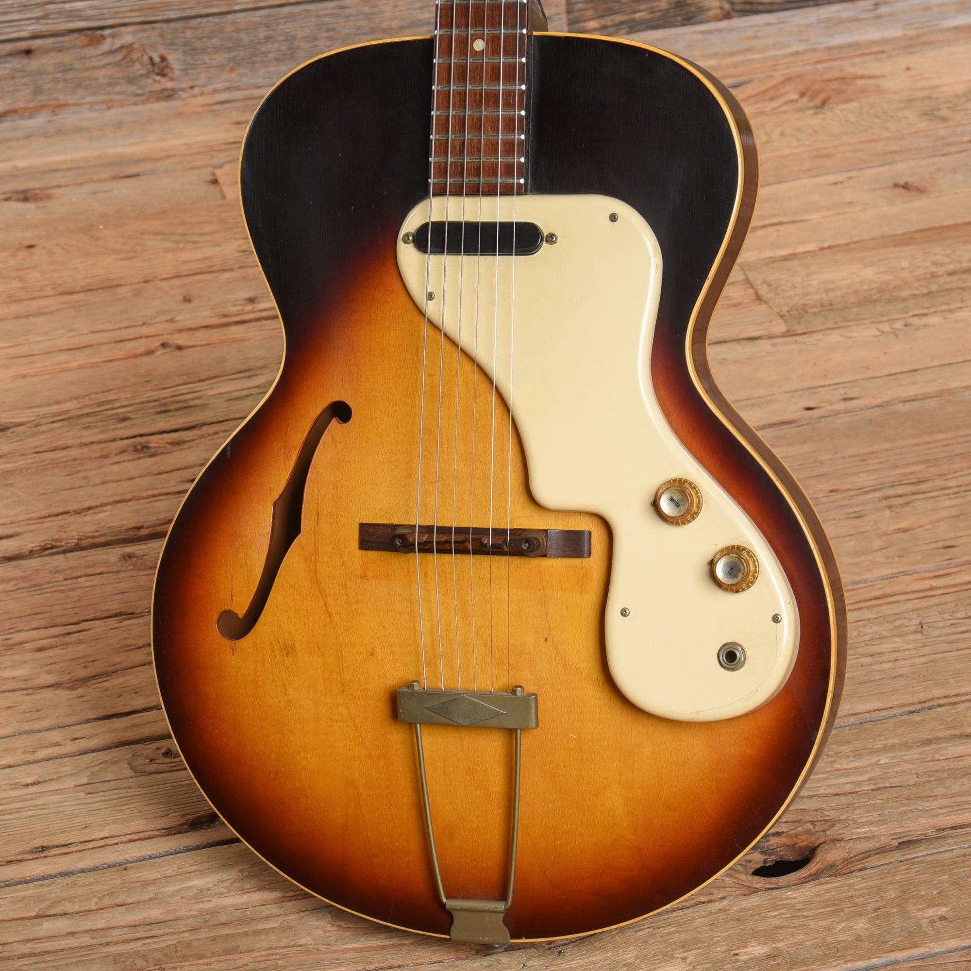 Gibson ES-120T Sunburst 1963