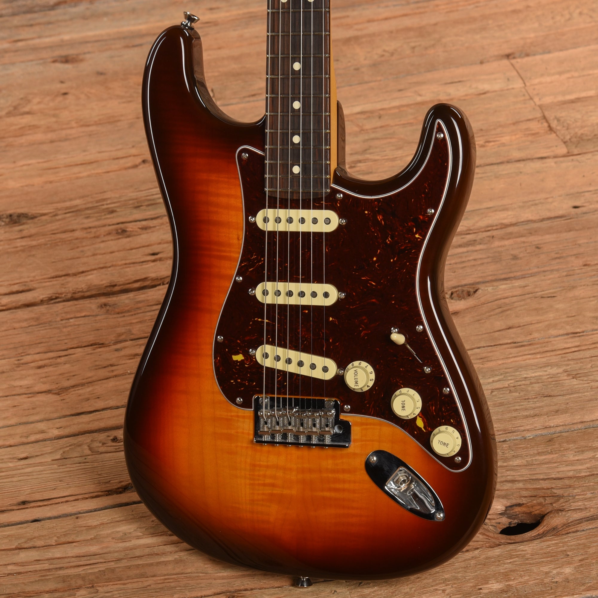 Fender 70th Anniversary American Professional II Stratocaster Comet Burst 2024