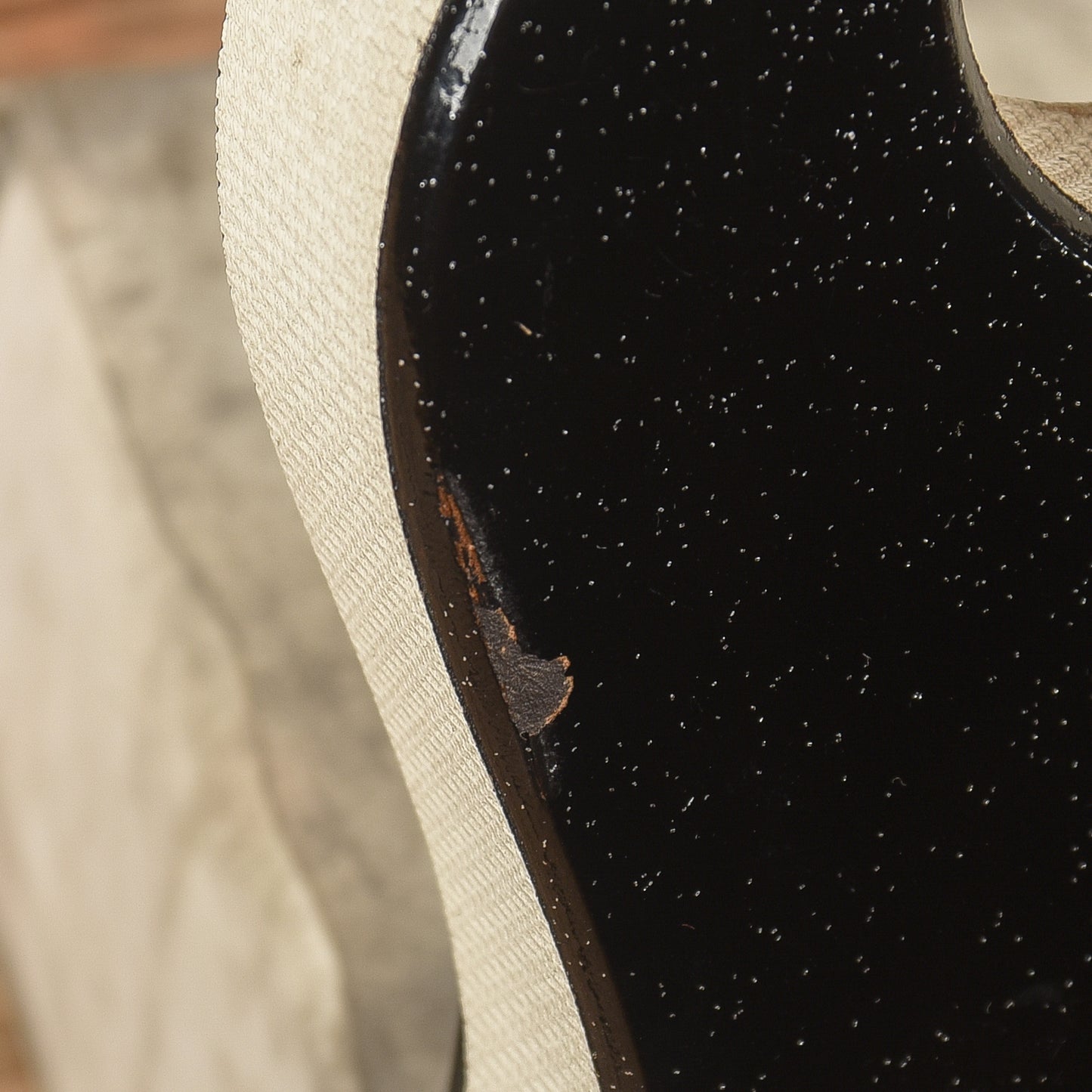 Silvertone 1448 w/Amp in Case Black