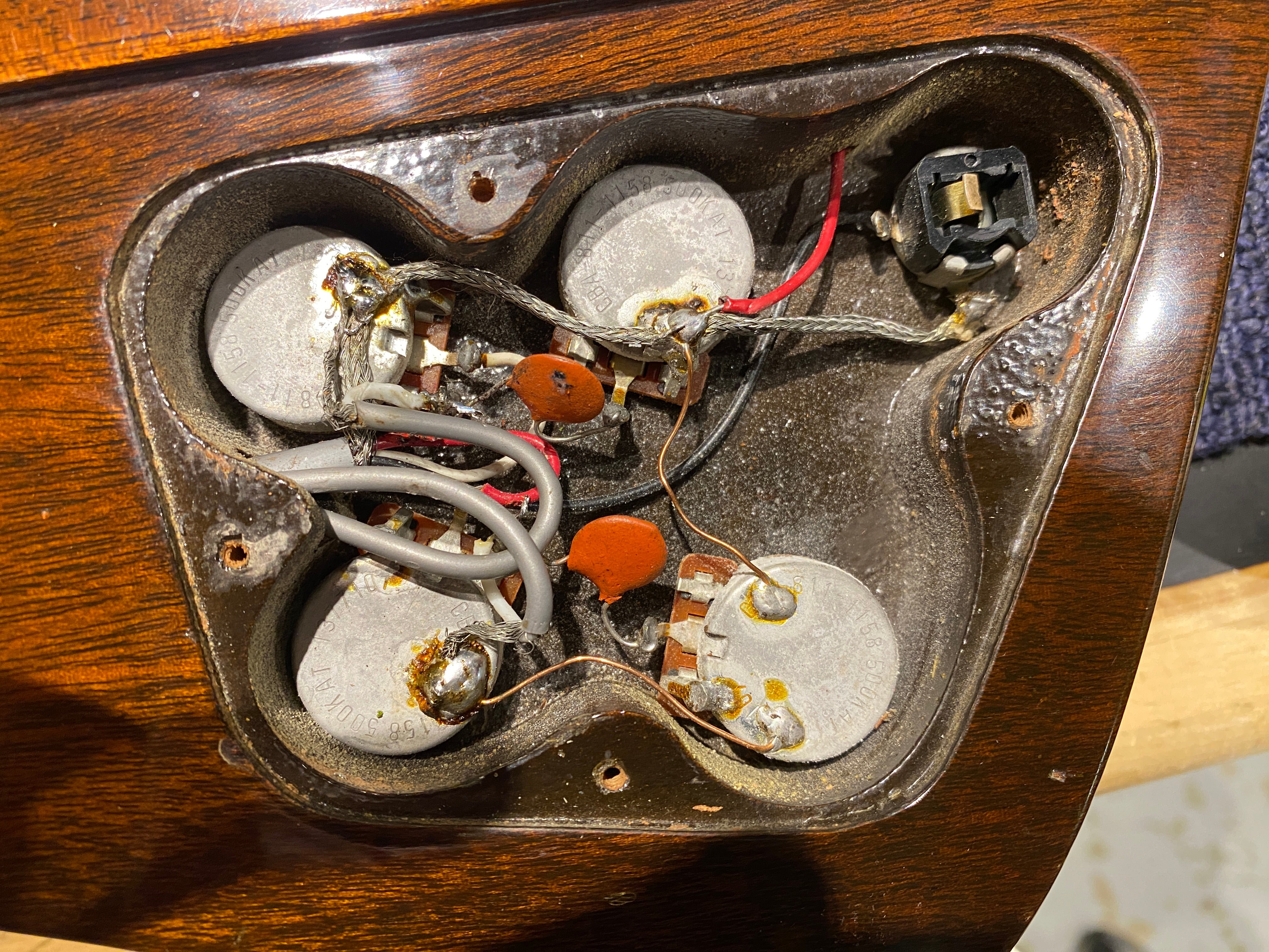 Gibson Limited Edition Firebird V Medallion Sunburst 1972