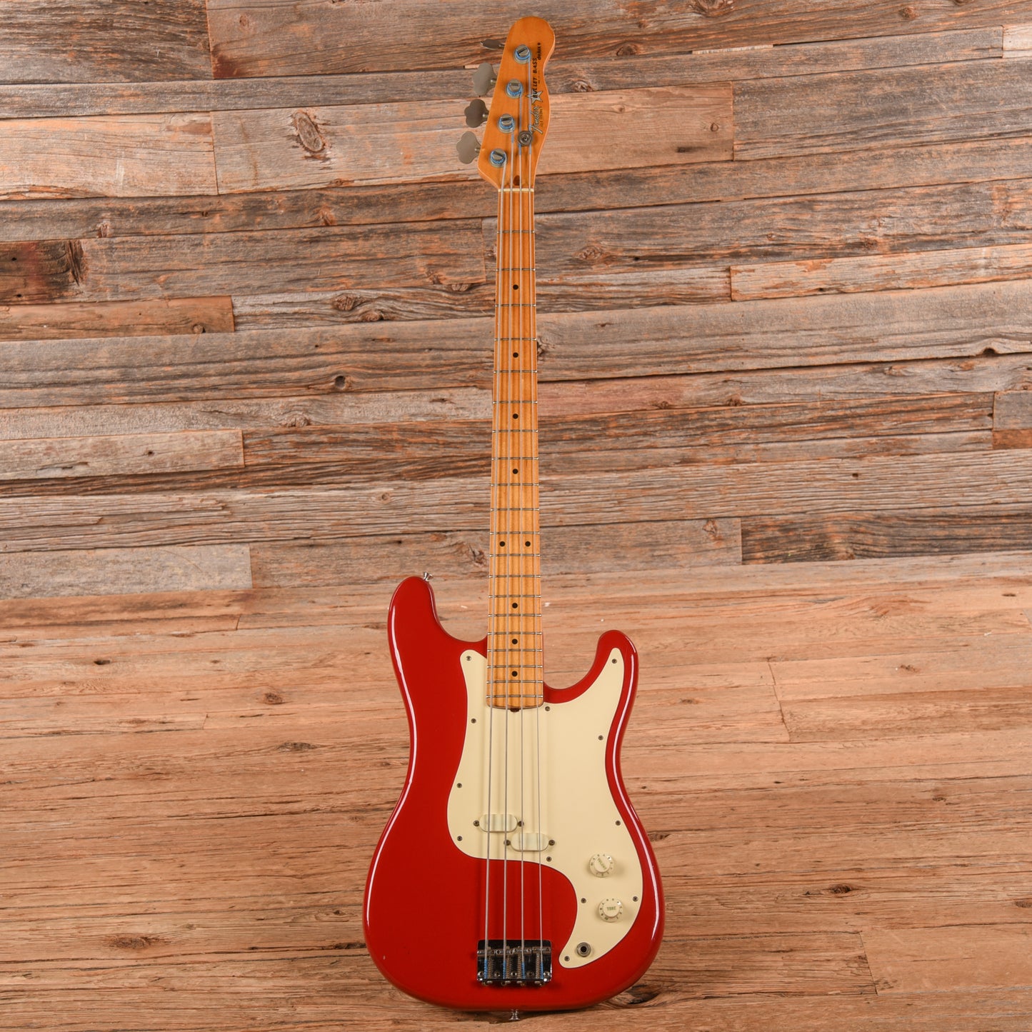 Fender Bullet Bass Deluxe B34 Red 1982