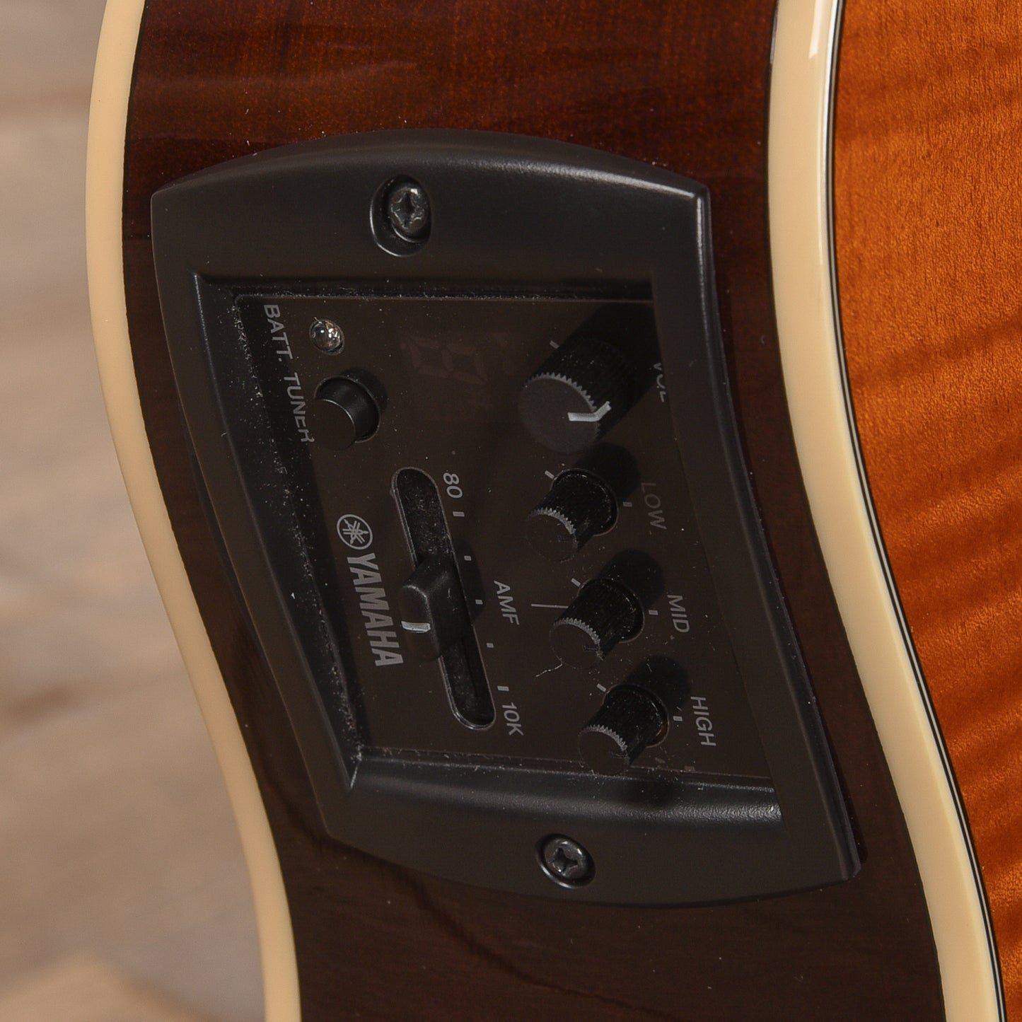 Yamaha APX600FM Flame Maple Amber Acoustic-Electric Guitar