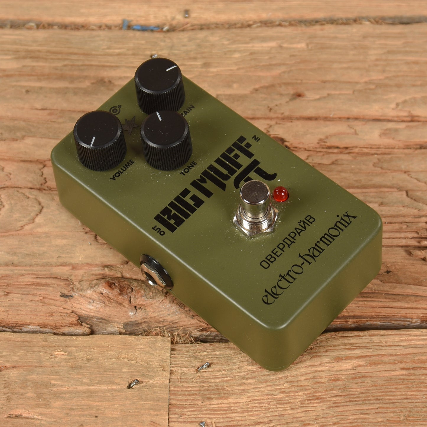 Electro-Harmonix Green Russian Big Muff Distortion/Sustainer Reissue