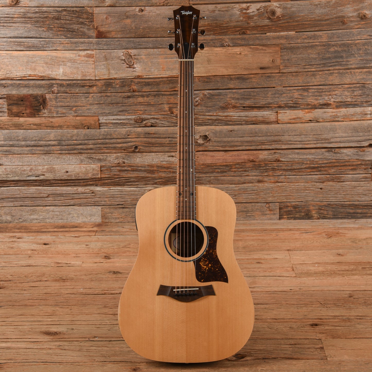 Taylor BBTe Big Baby Taylor Sitka/Walnut Natural ES-B