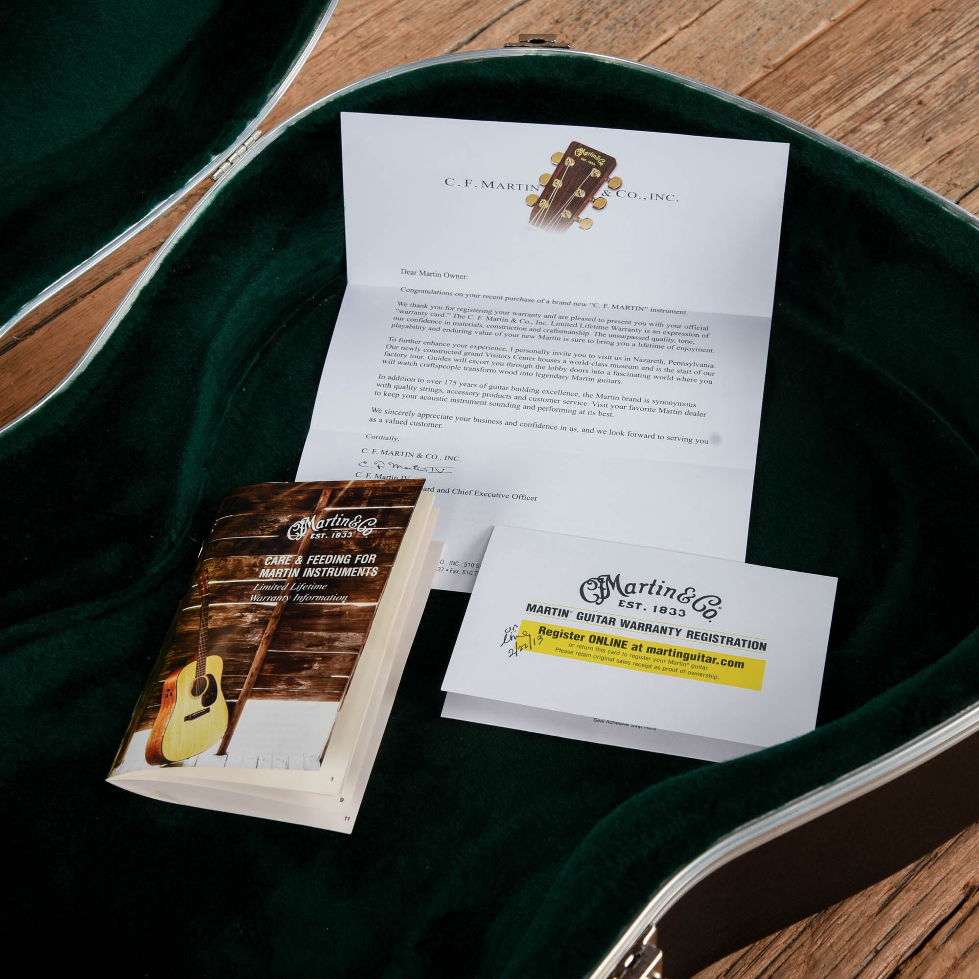 Martin Standard Series 000-28 Natural 2012