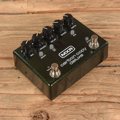 MXR Carbon Copy Deluxe