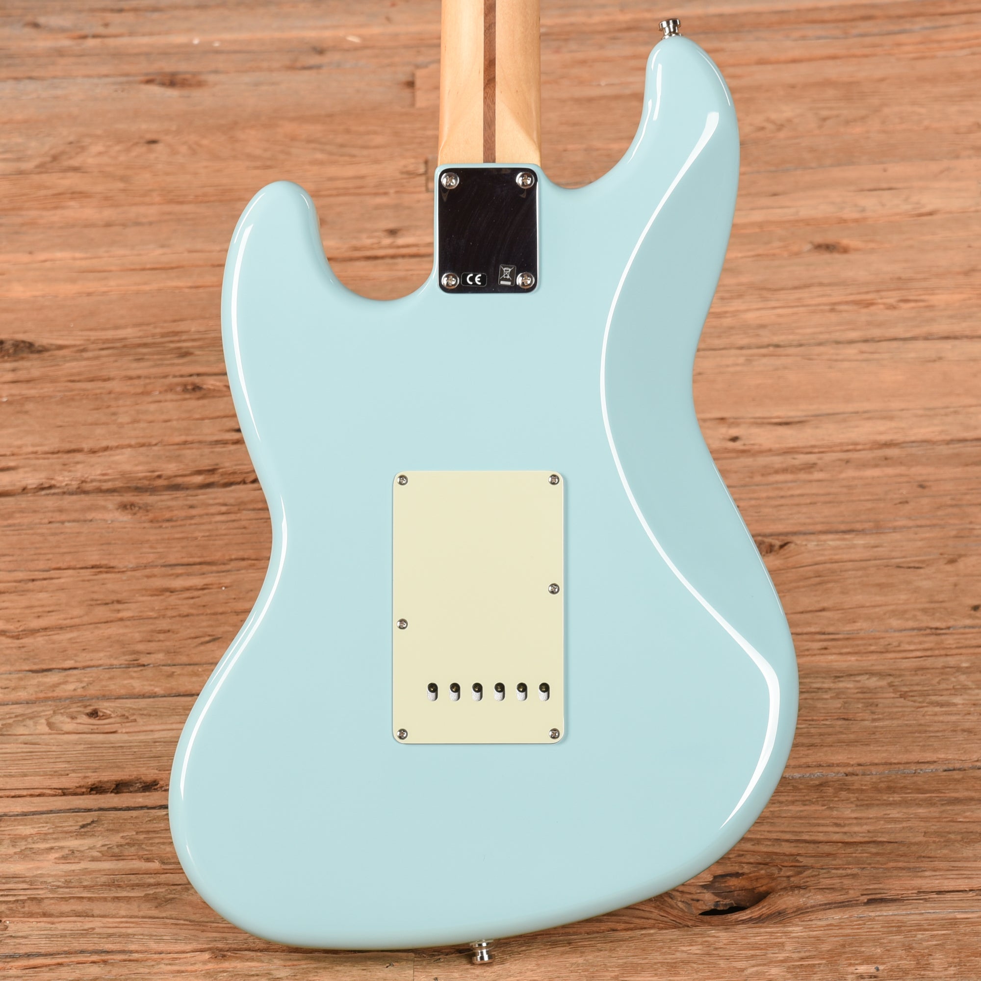 Fender Limited Edition Player Stratocaster HSS Plus Top Daphne Blue 2019