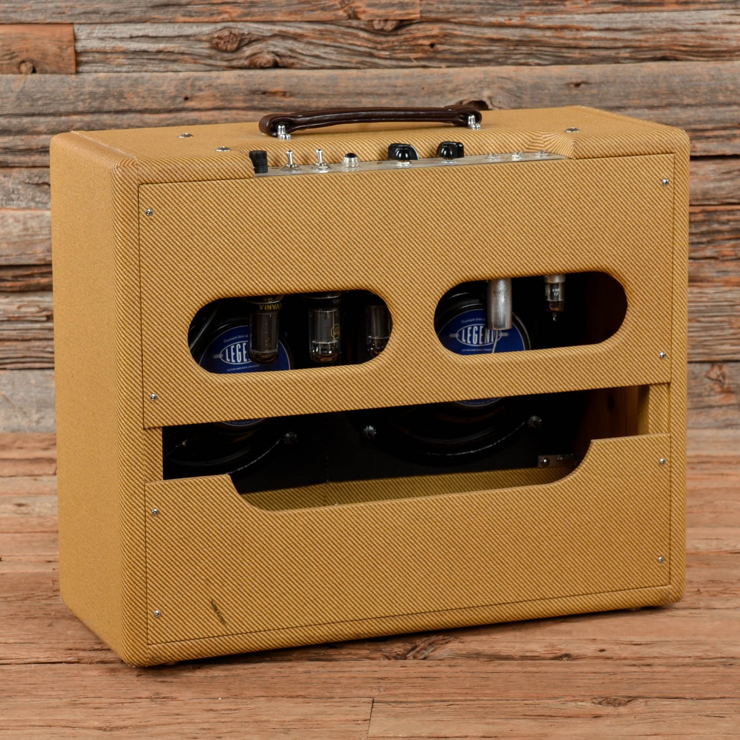 Victoria Ivy League V-Front 12-Watt 2x10" Guitar Combo