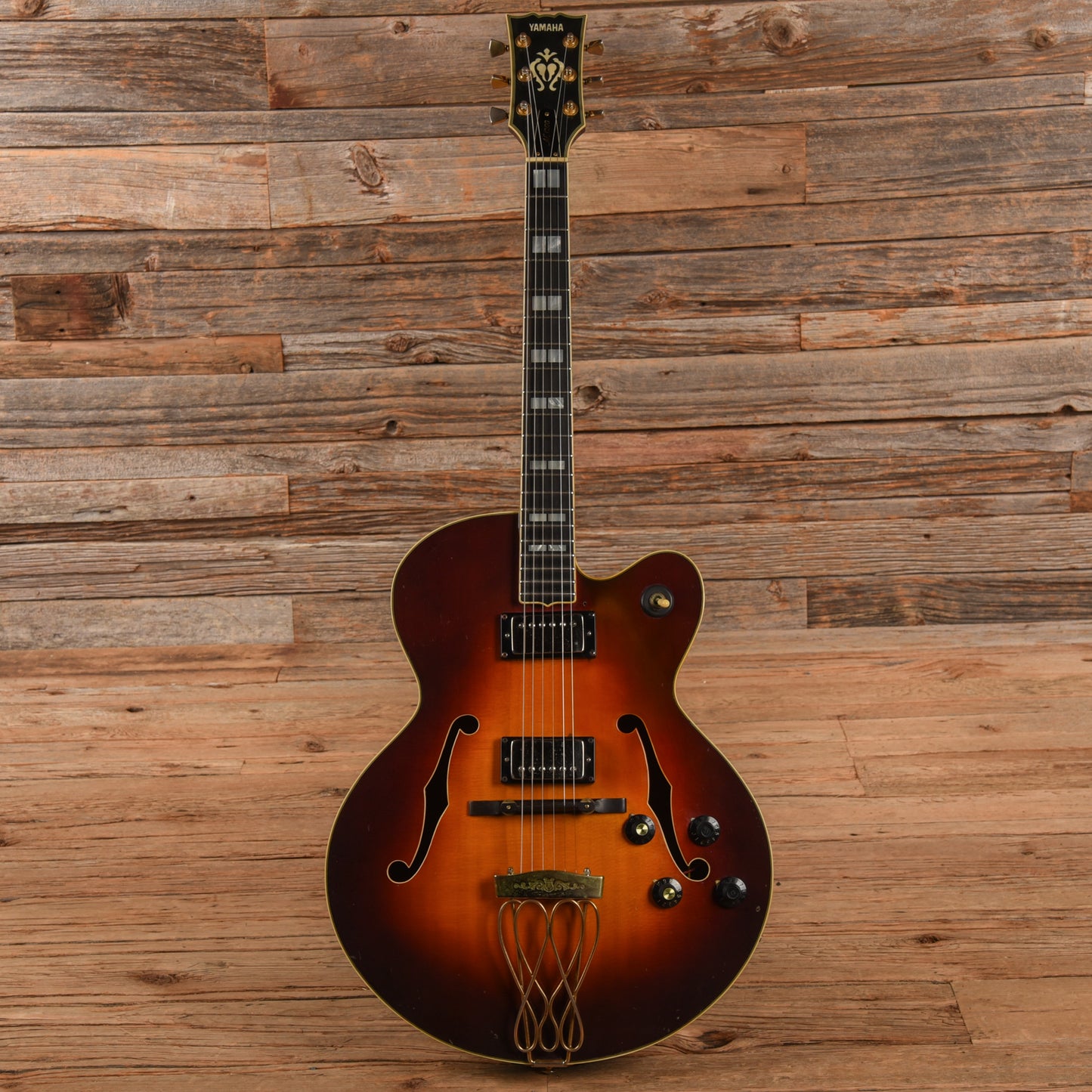 Yamaha AE1200 Sunburst 1980