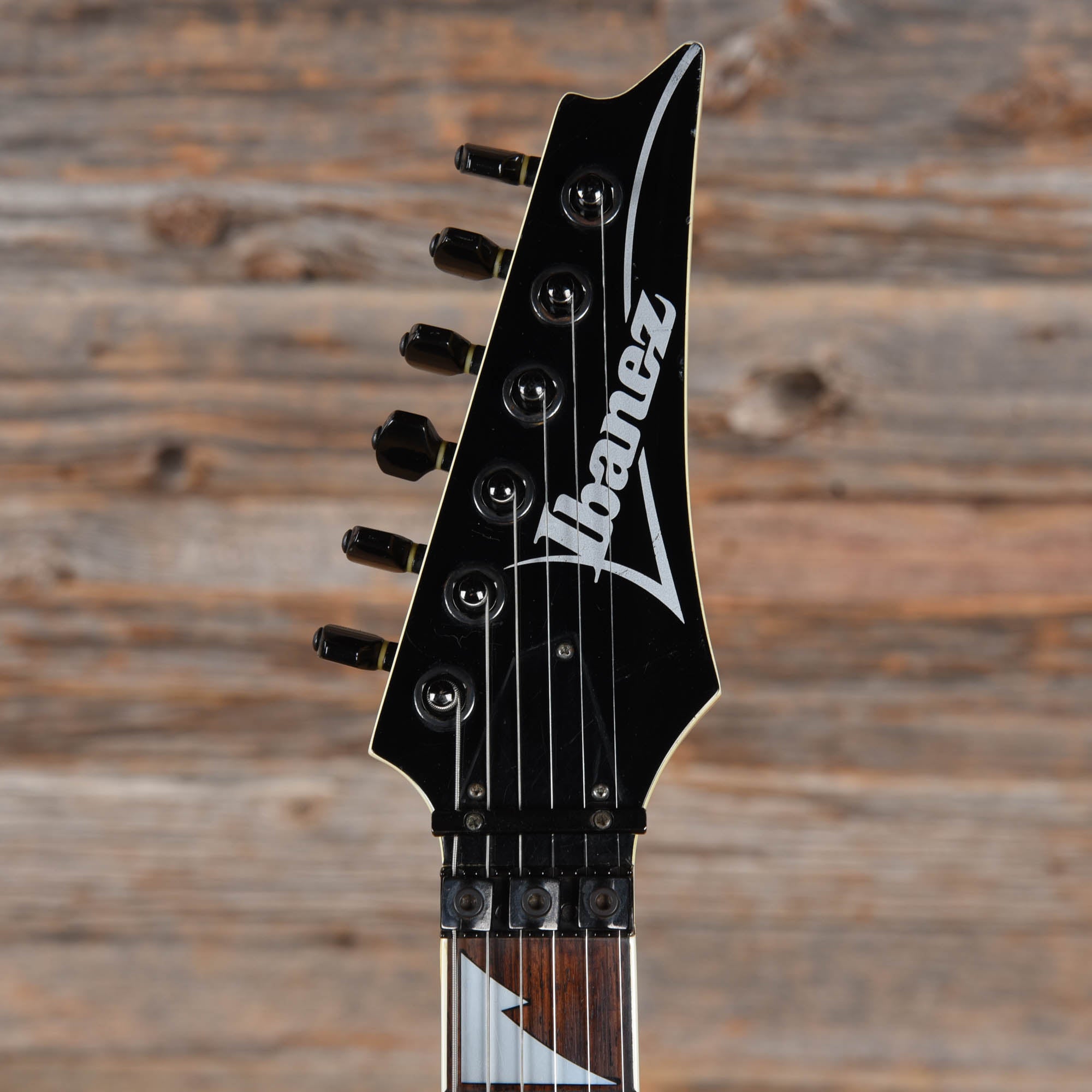 Ibanez RG750 Five Alarm Red 1989 – Chicago Music Exchange