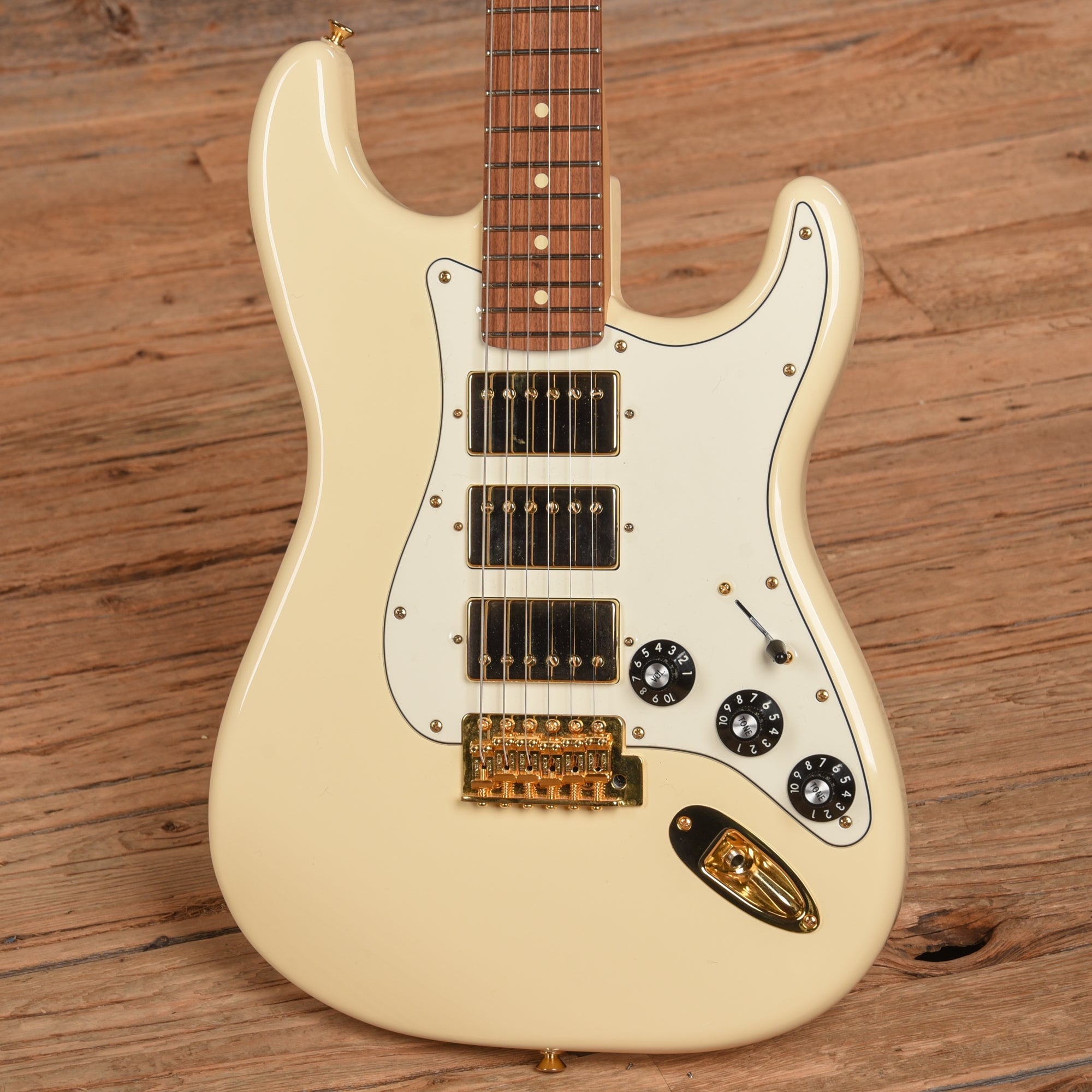Fender Limited Edition Mahogany Blacktop Stratocaster HHH White 2019