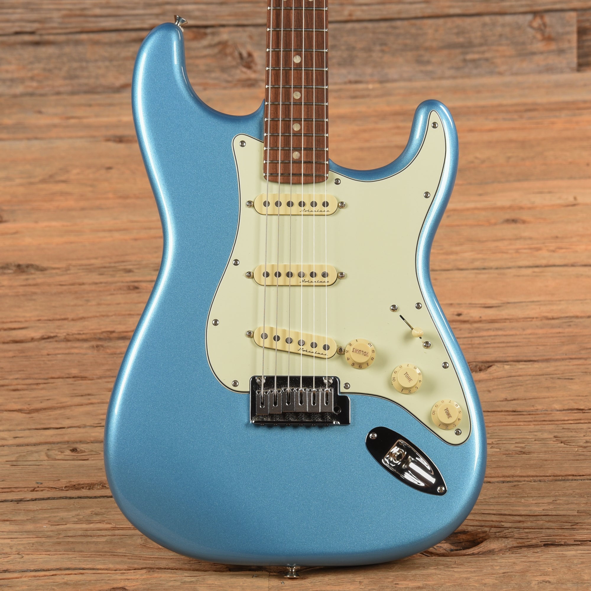 Fender Player Plus Stratocaster Opal Spark 2021