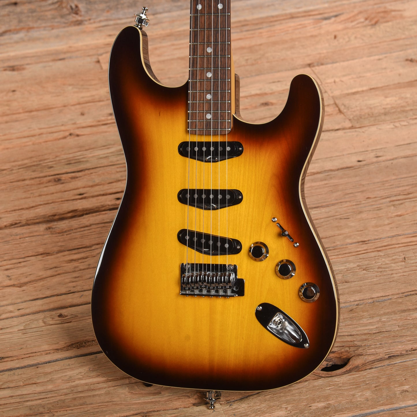 Fender MIJ Aerodyne Special Stratocaster Sunburst 2022