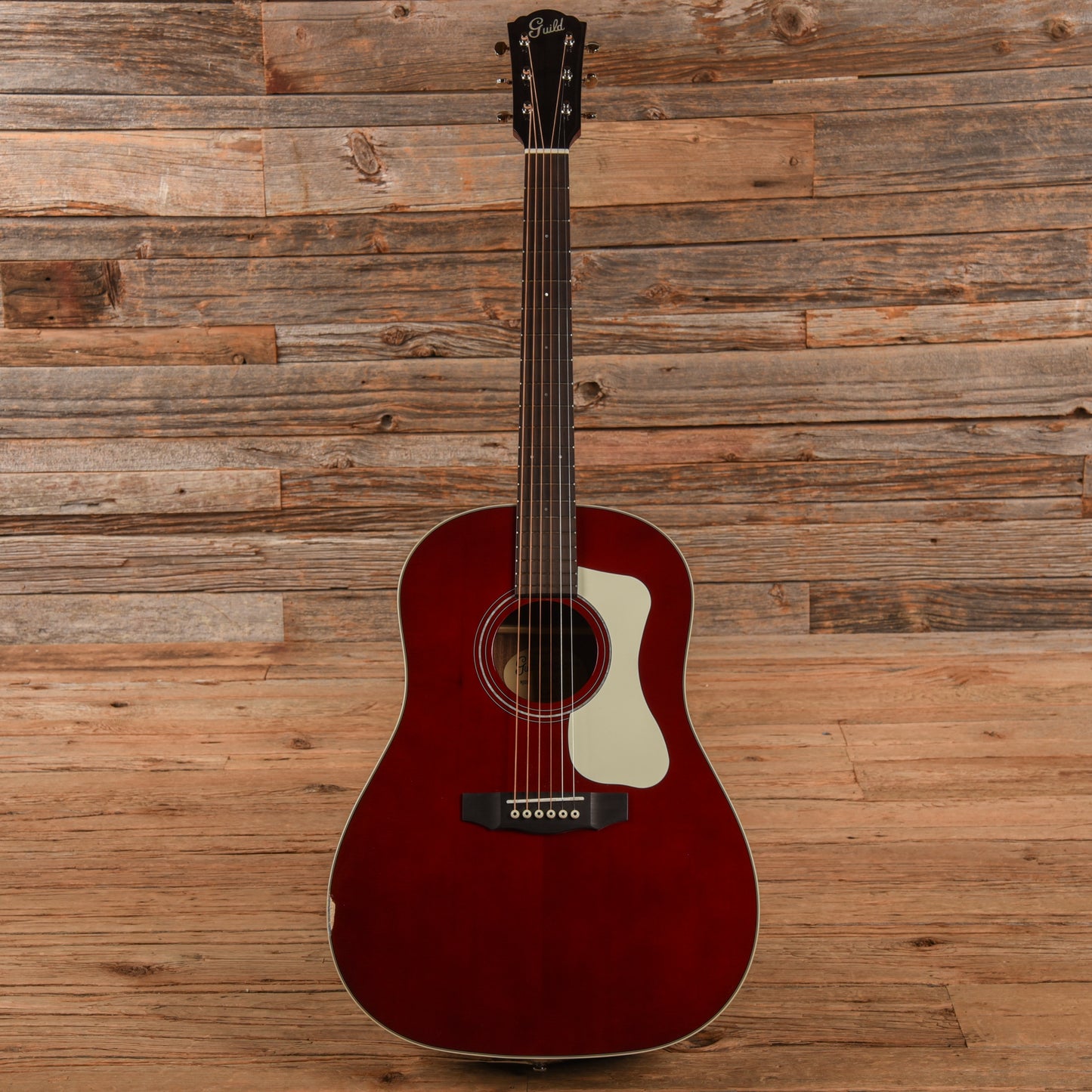 Guild DS-240 Memoir Slope Shoulder Acoustic Guitar Wine Red