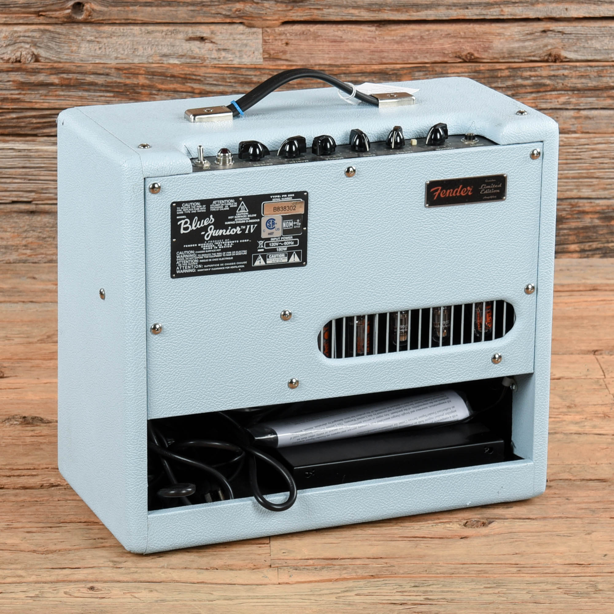 Fender FSR Blues Junior IV 15-Watt 1x12