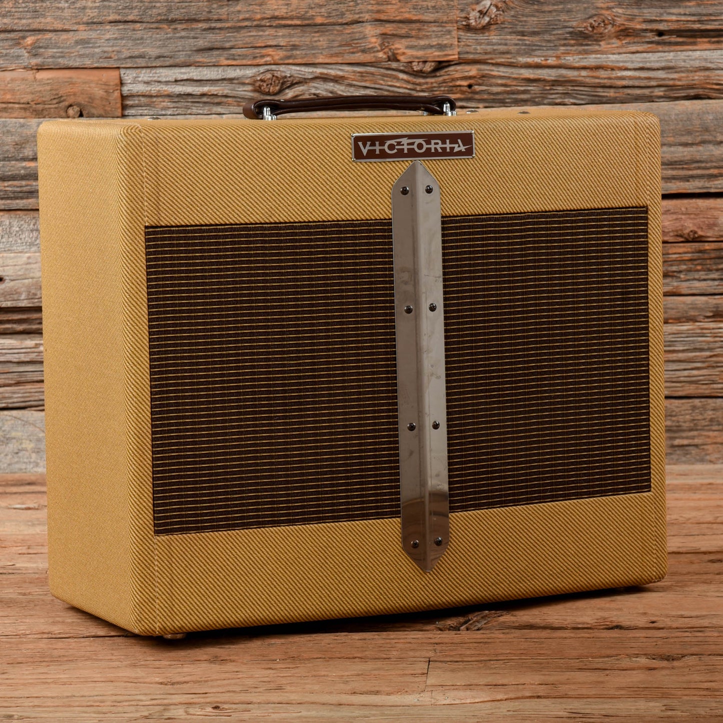 Victoria Ivy League V-Front 12-Watt 2x10" Guitar Combo
