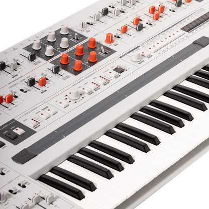 UDO Super Gemini Polyphonic Bi-timbral Analog-Hybrid Synthesizer