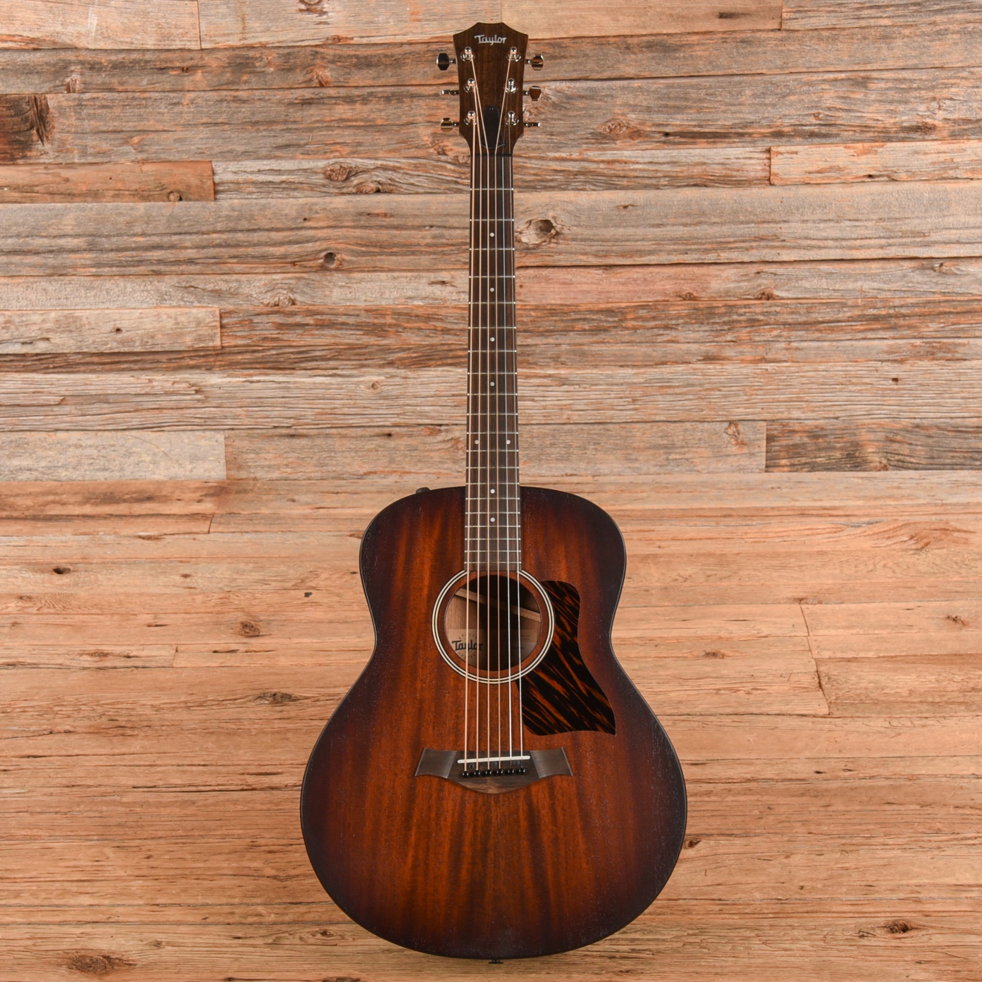 Taylor AD21e Grand Theater Mahogany/Sapele Shaded Edgeburst 2023