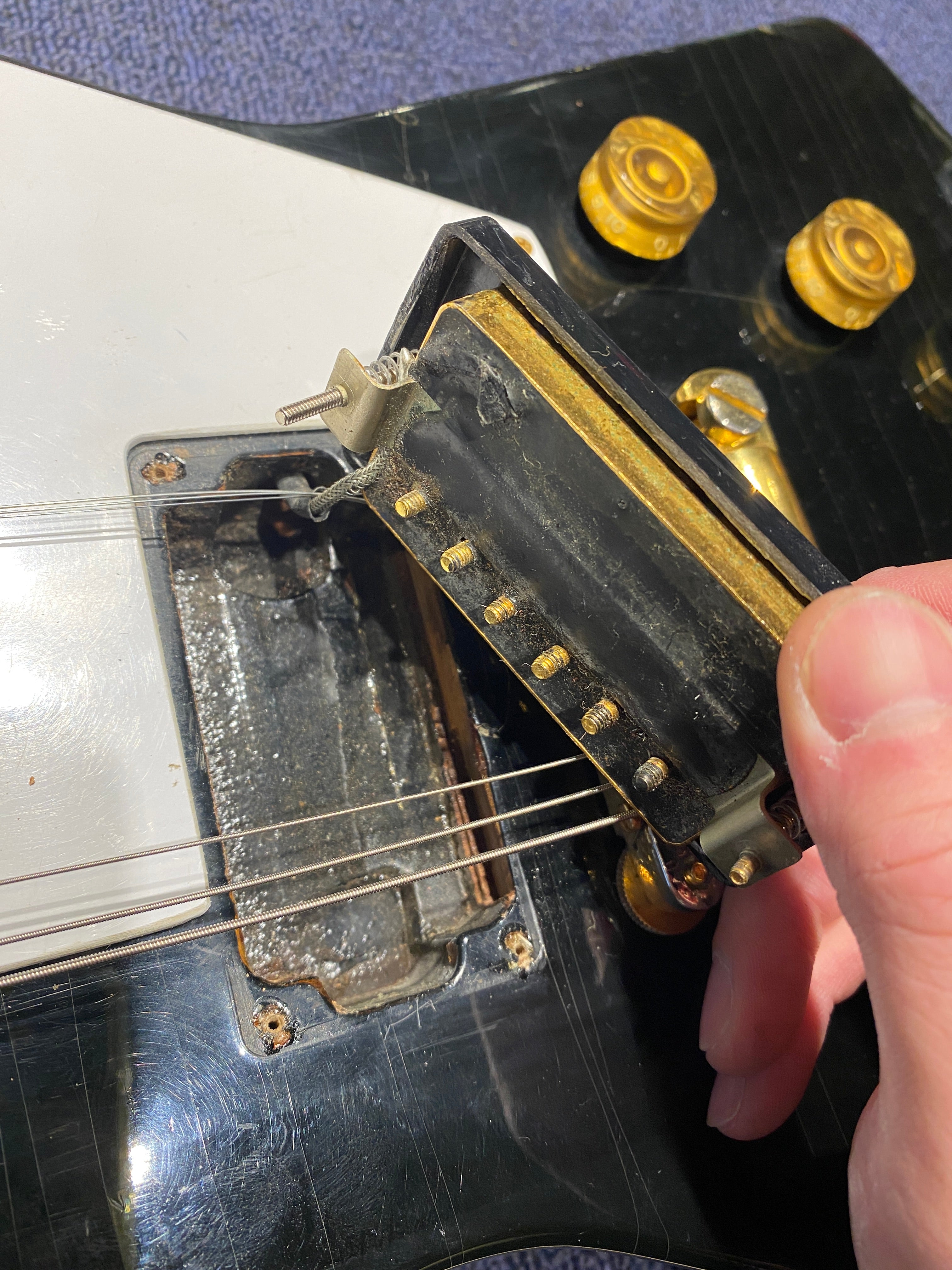 Gibson Explorer Black 1977