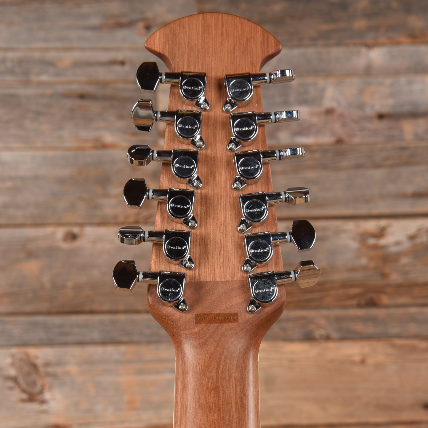 Ovation Celebrity CC045 Sunburst