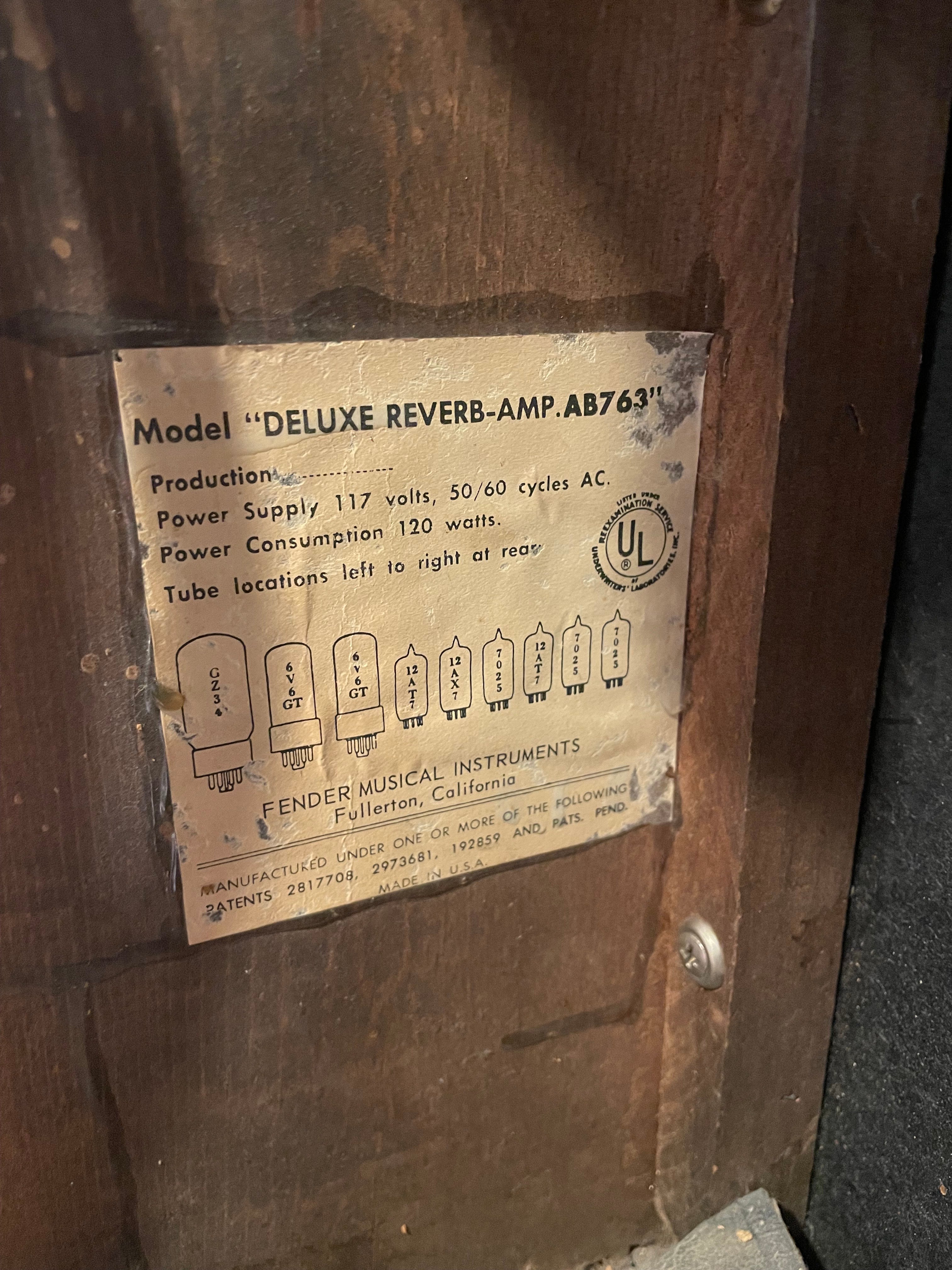 Fender Deluxe Reverb 2-Channel 22-Watt 1x12