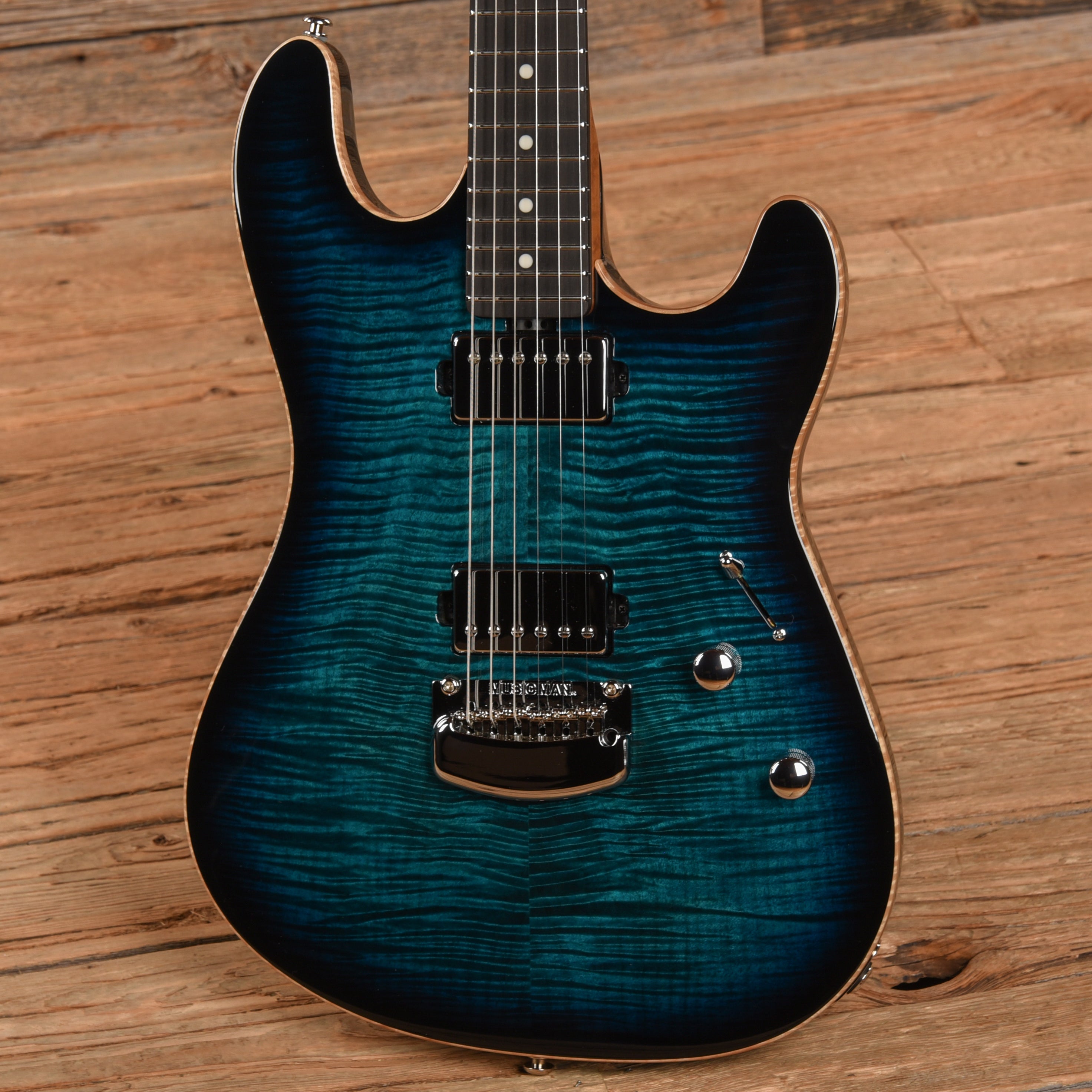 Music Man Sabre HH Deep Blue Burst 2020