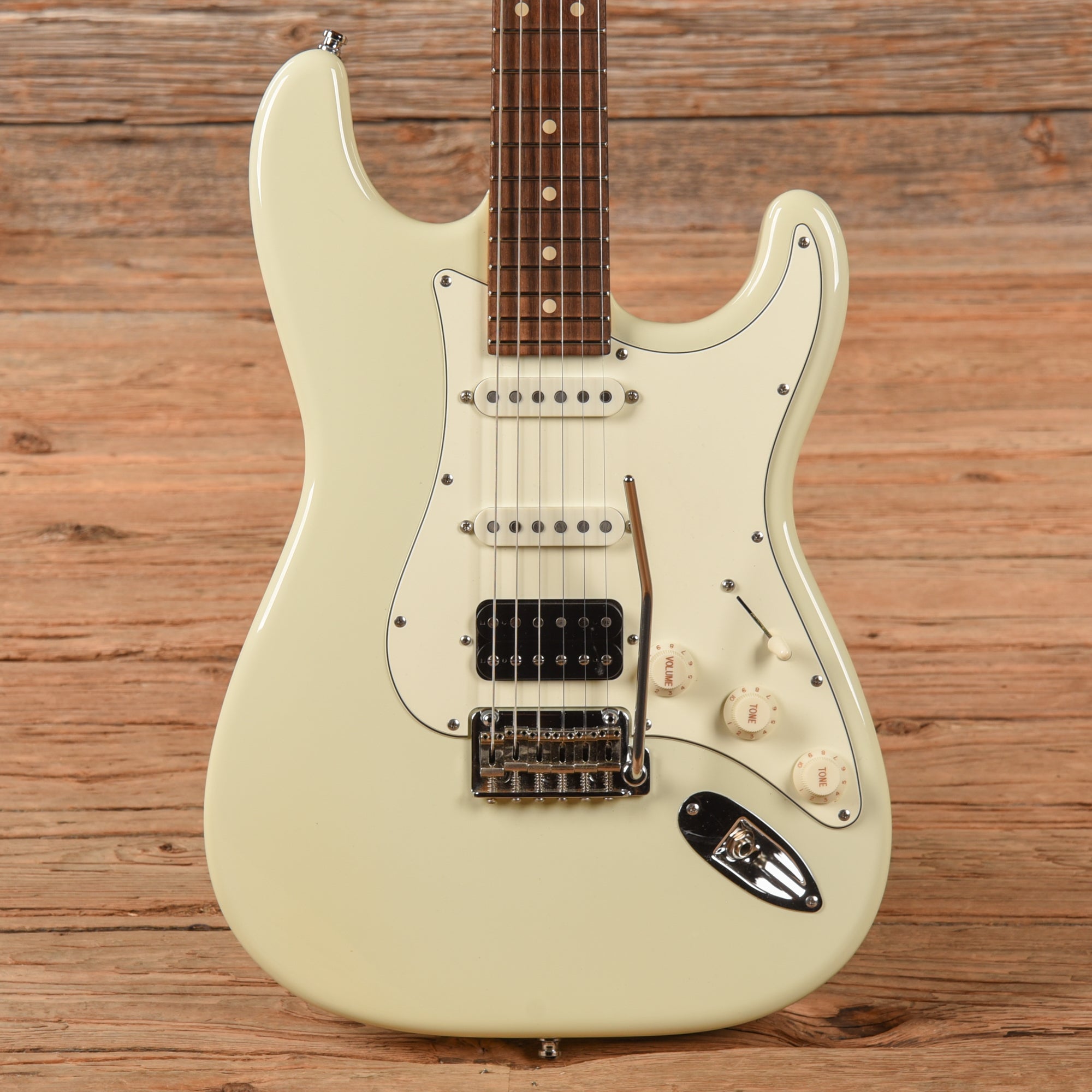 Suhr Classic S White 2017