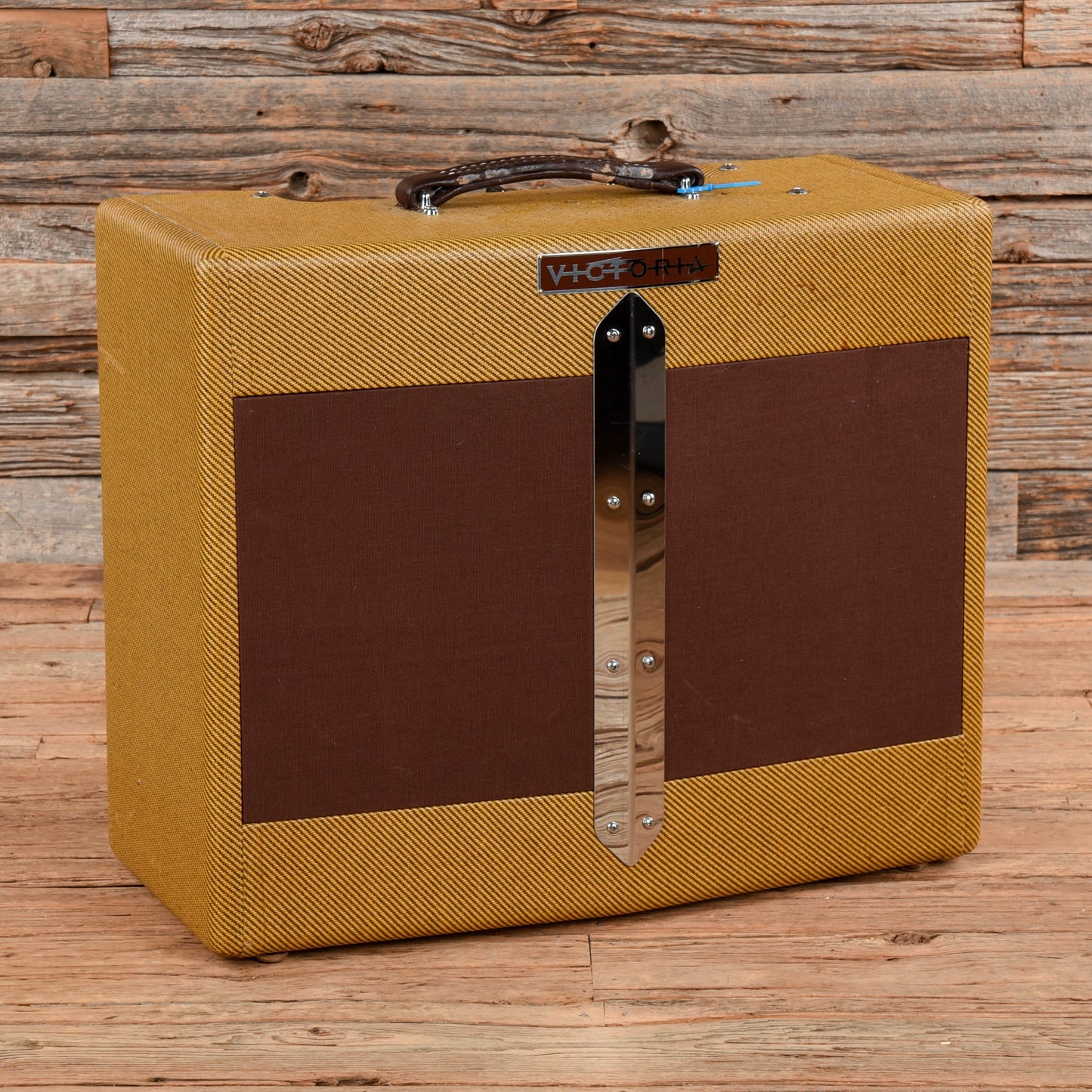 Victoria Ivy League V-Front 10-Watt 2x10" Guitar Combo Amp