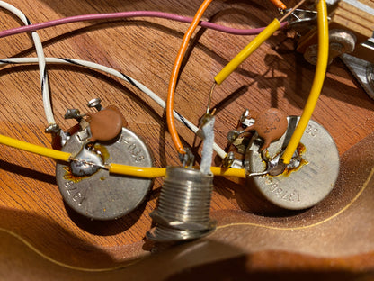 Gibson Map Guitar Natural 1983