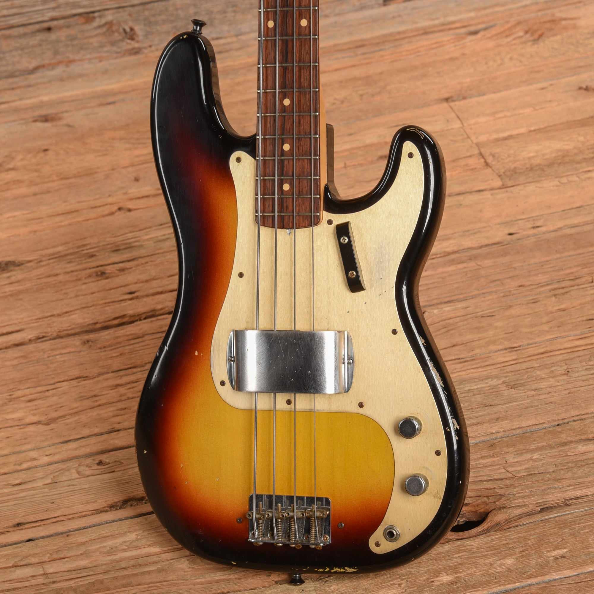 Fender Custom Shop 1959 Precision Bass Relic 3-Color Sunburst 2004