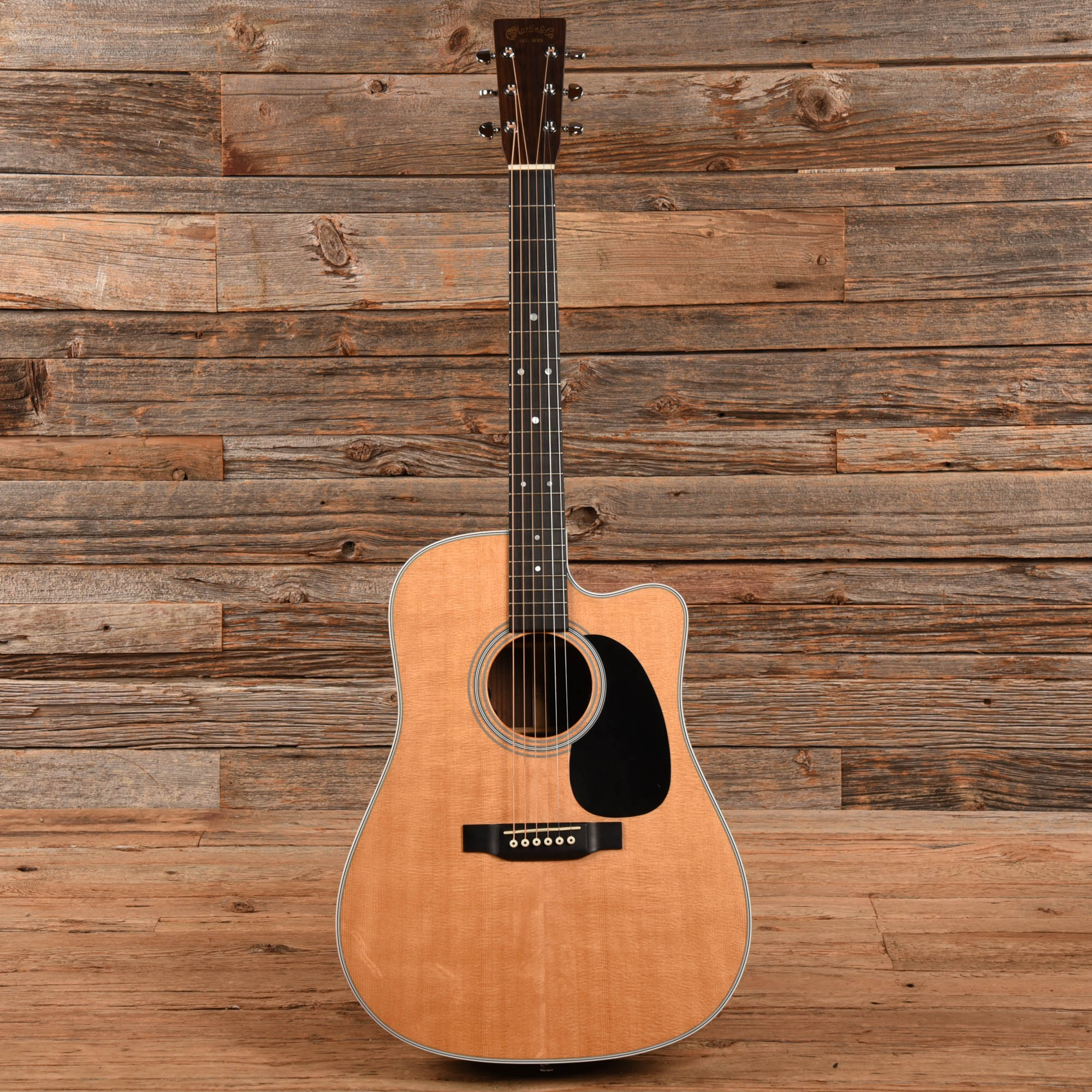 Martin DC28E Natural 2016