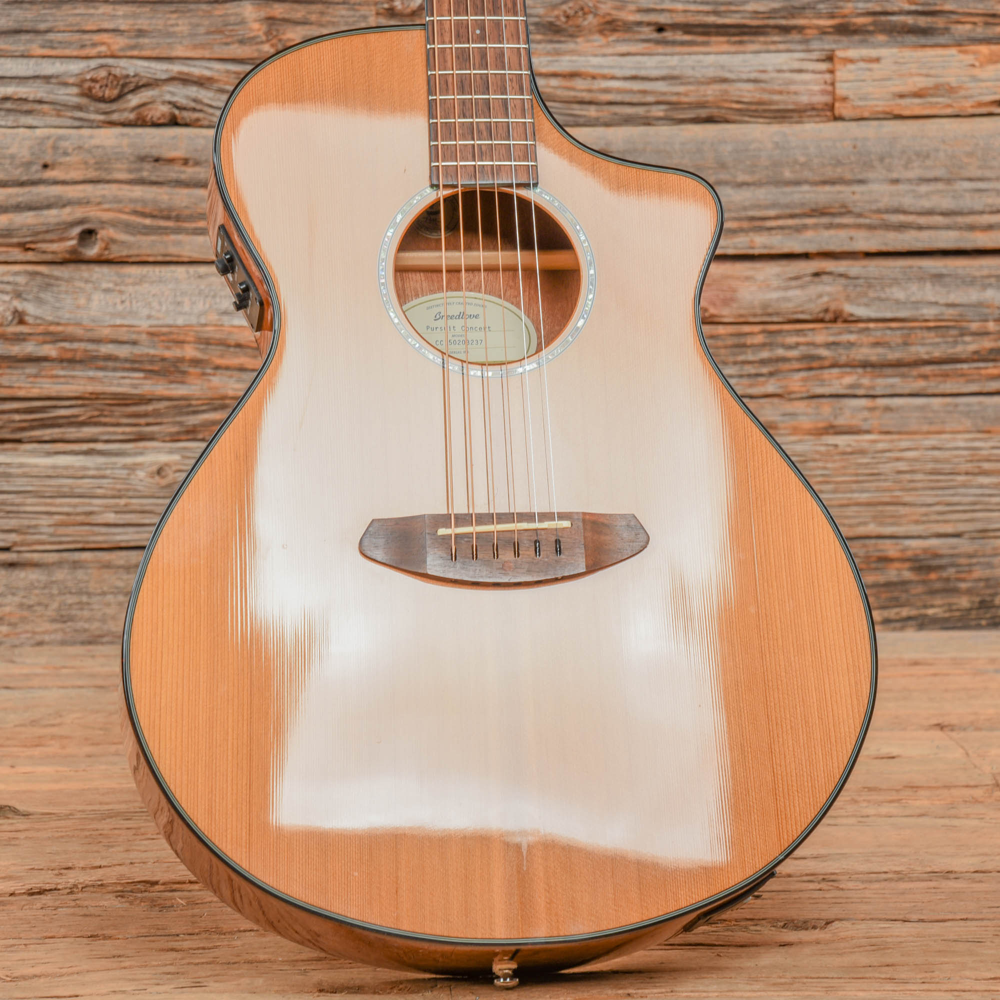 Breedlove Pursuit Concert Natural 2015
