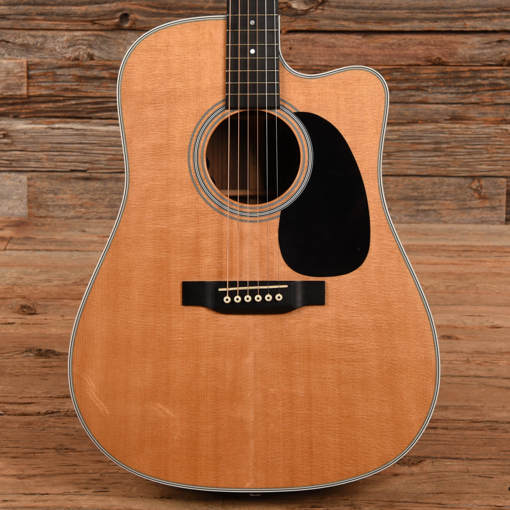 Martin DC28E Natural 2016