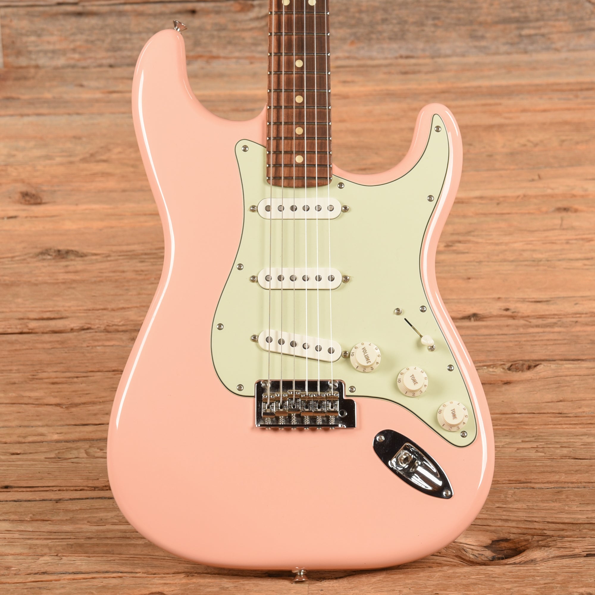 Fender Limited Edition Player Stratocaster Shell Pink 2021