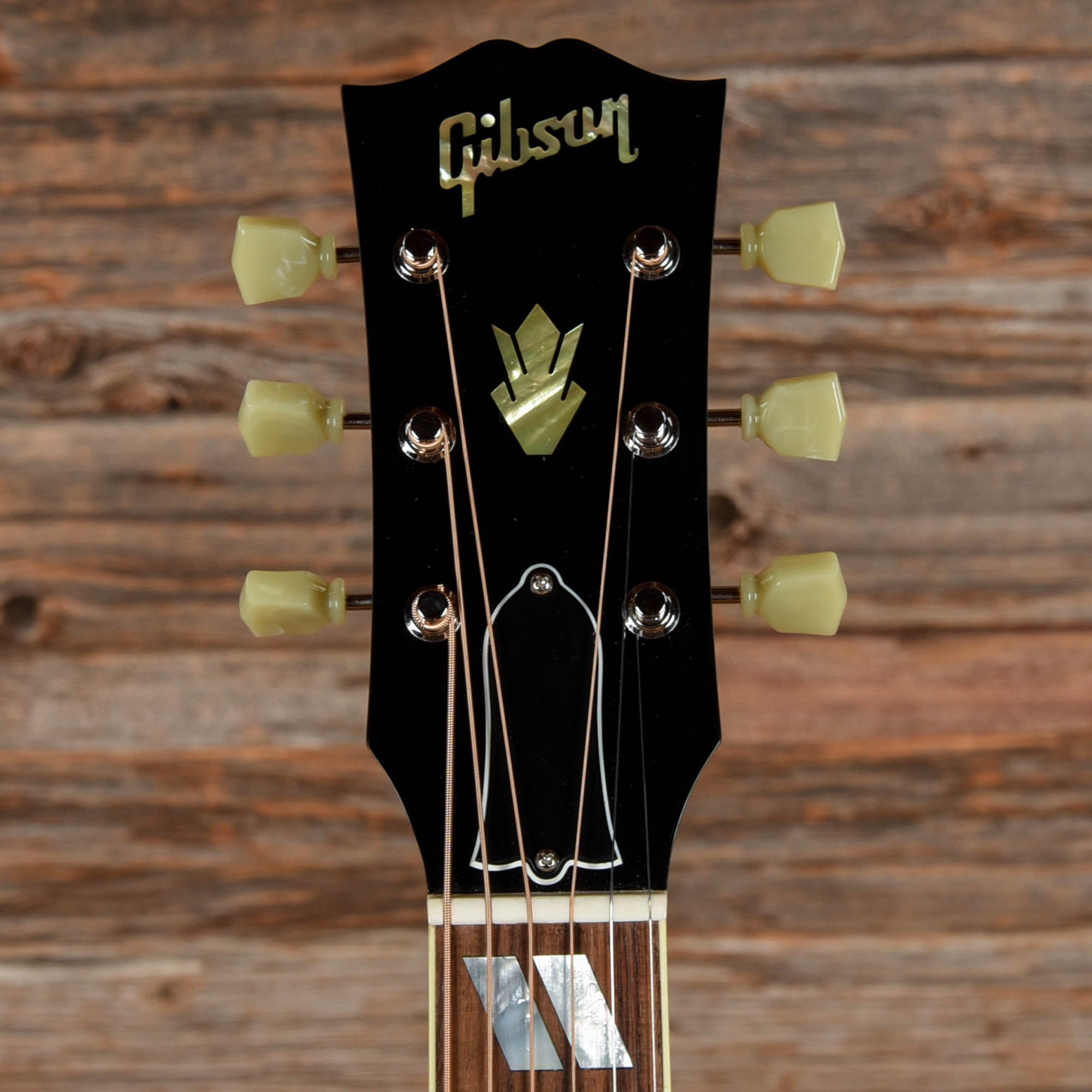 Gibson J-185 Sunburst 2023