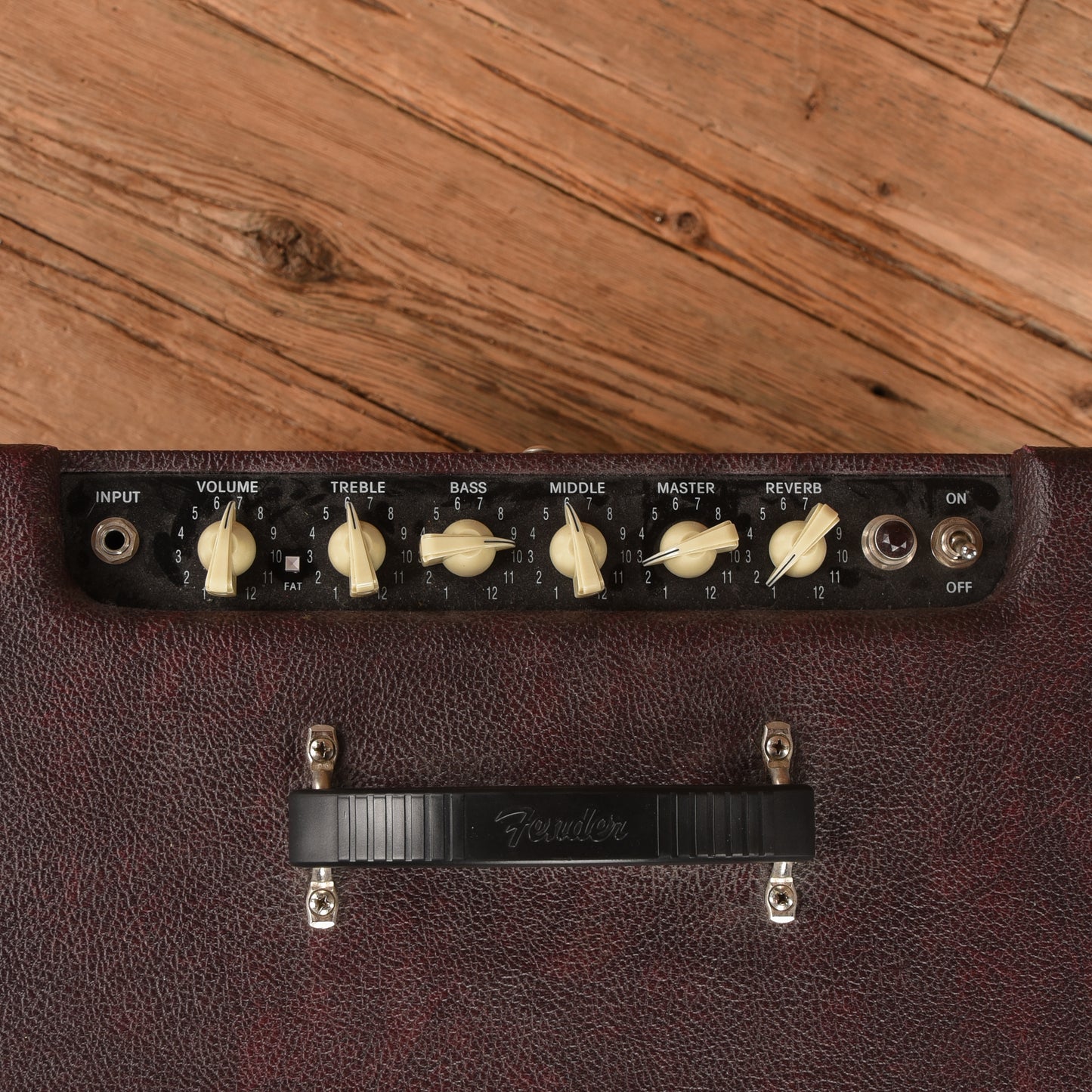 Fender Blues Junior III Limited Edition Wine Red 15-Watt 1x12" Guitar Combo Amp